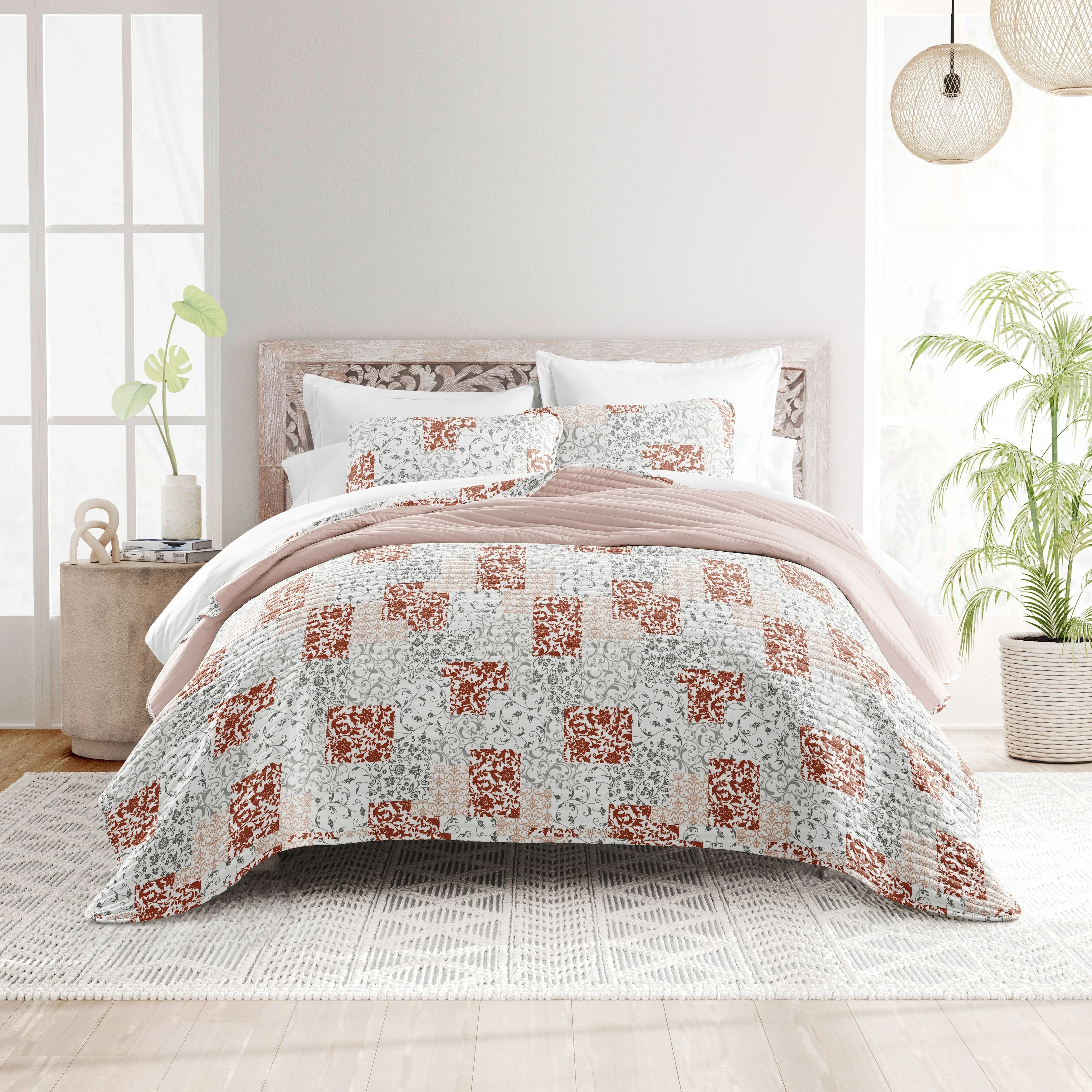 Becky Cameron All Season 3 Piece Scrolled Patchwork Reversible Quilt Set with Shams