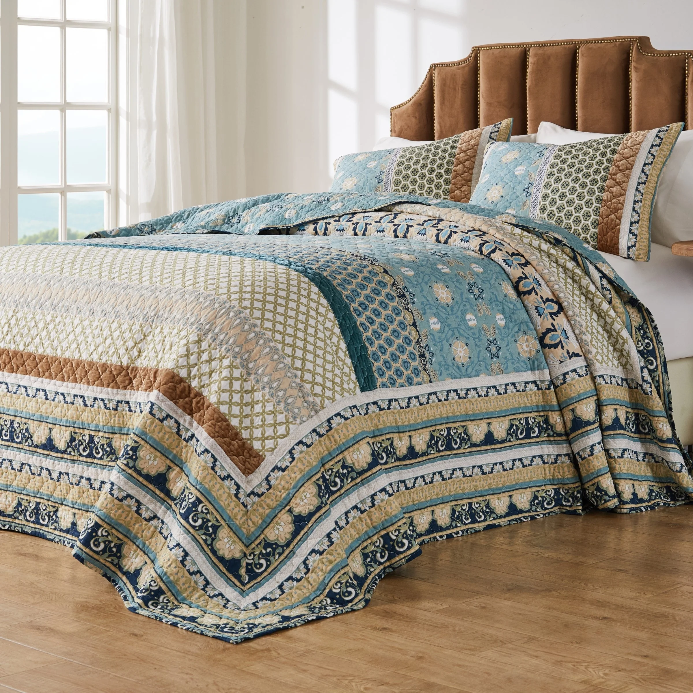 Greenland Home Fashions Thalia Velvet-Embellished Cotton Bedspread Set