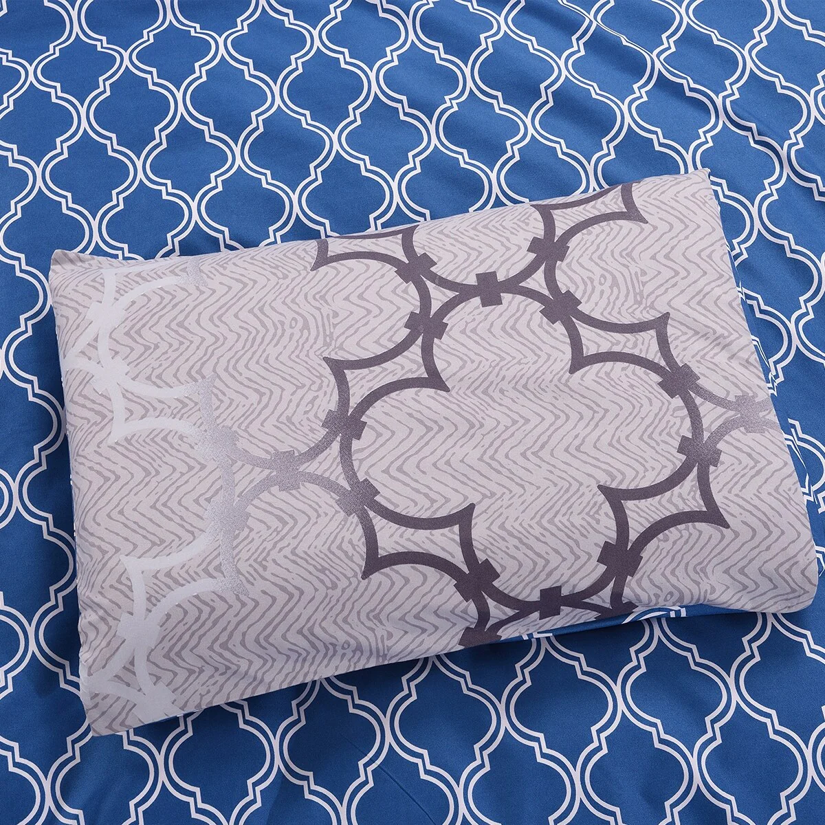 1247EBB0-1550-EEE1-424E-3C0543A3B4E2