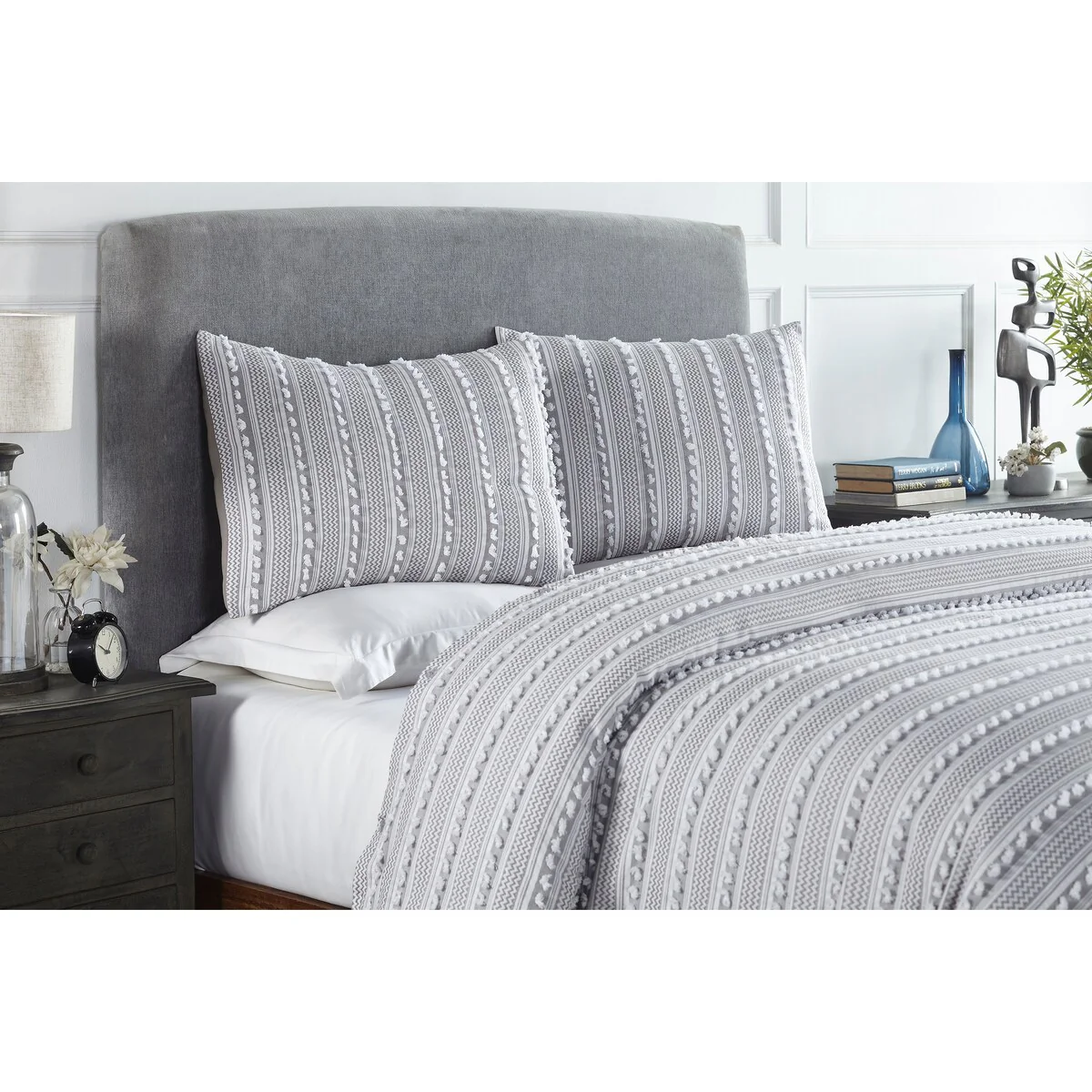 12587239-365B-D2A0-7F77-F6B35BDF70E7