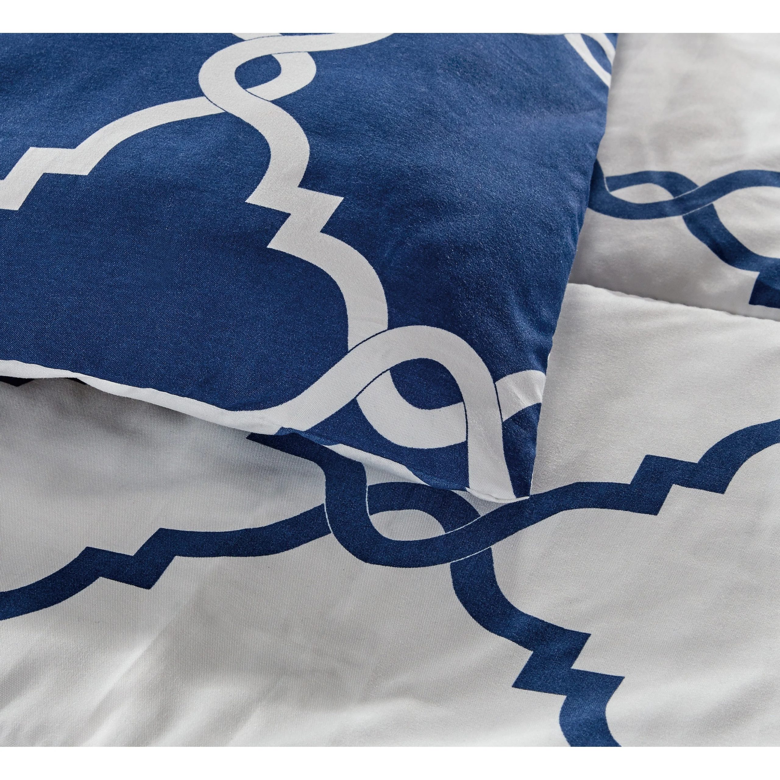 15AC82C3-F86F-5CEC-C2E6-C07273DE3525