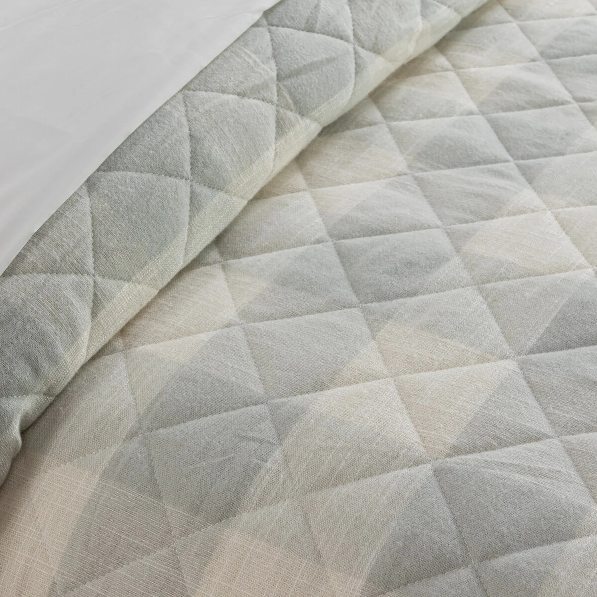 18E4A3E3-1F28-5A2C-A8C3-17977290DE11