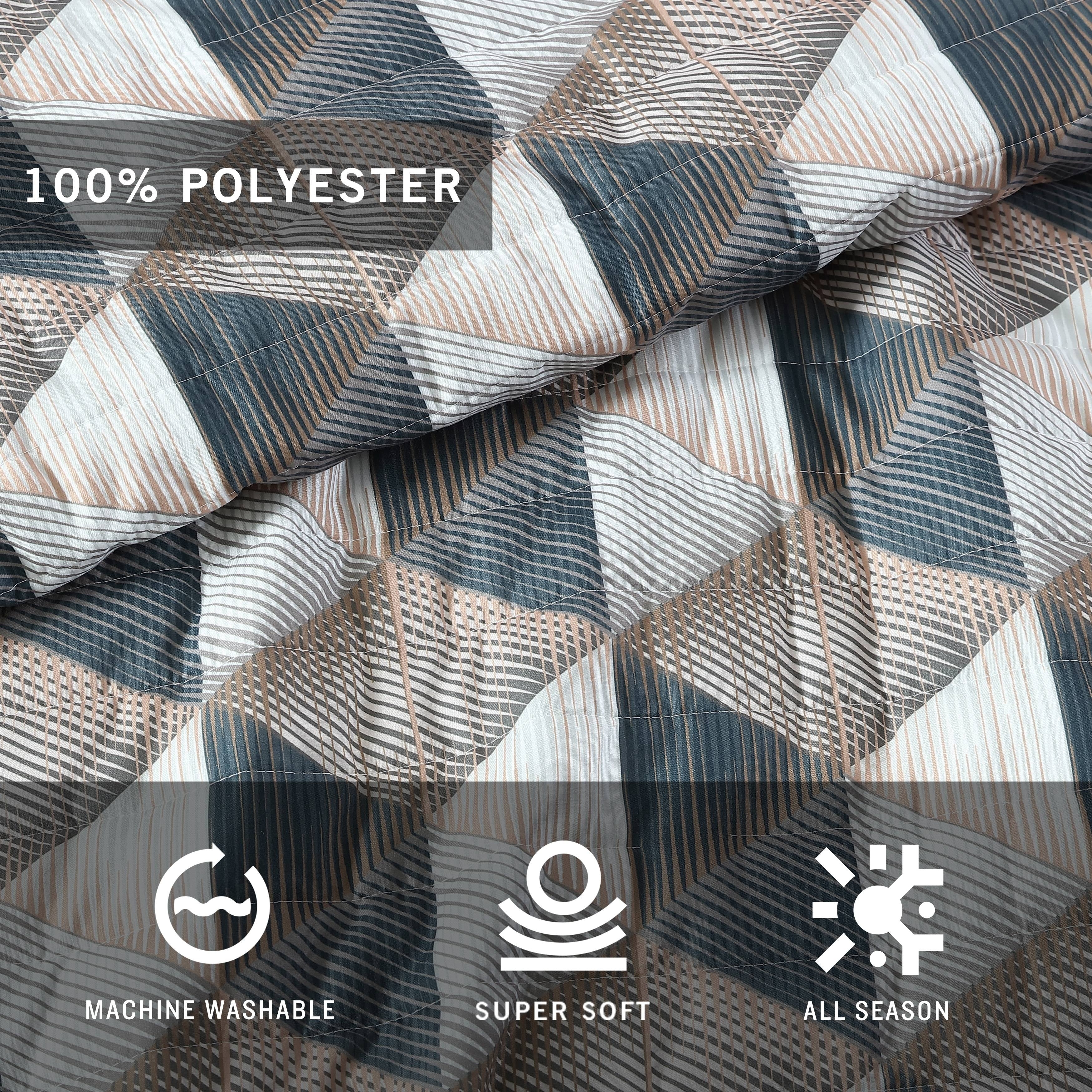 24DA3683-9432-1A25-9AEE-A43EF50C67D0