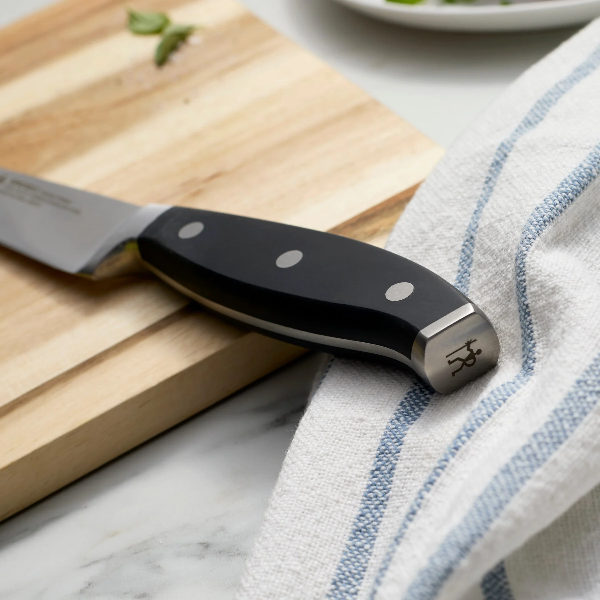 2C124F2A-8DDB-1498-9A1D-8AF5D270765F