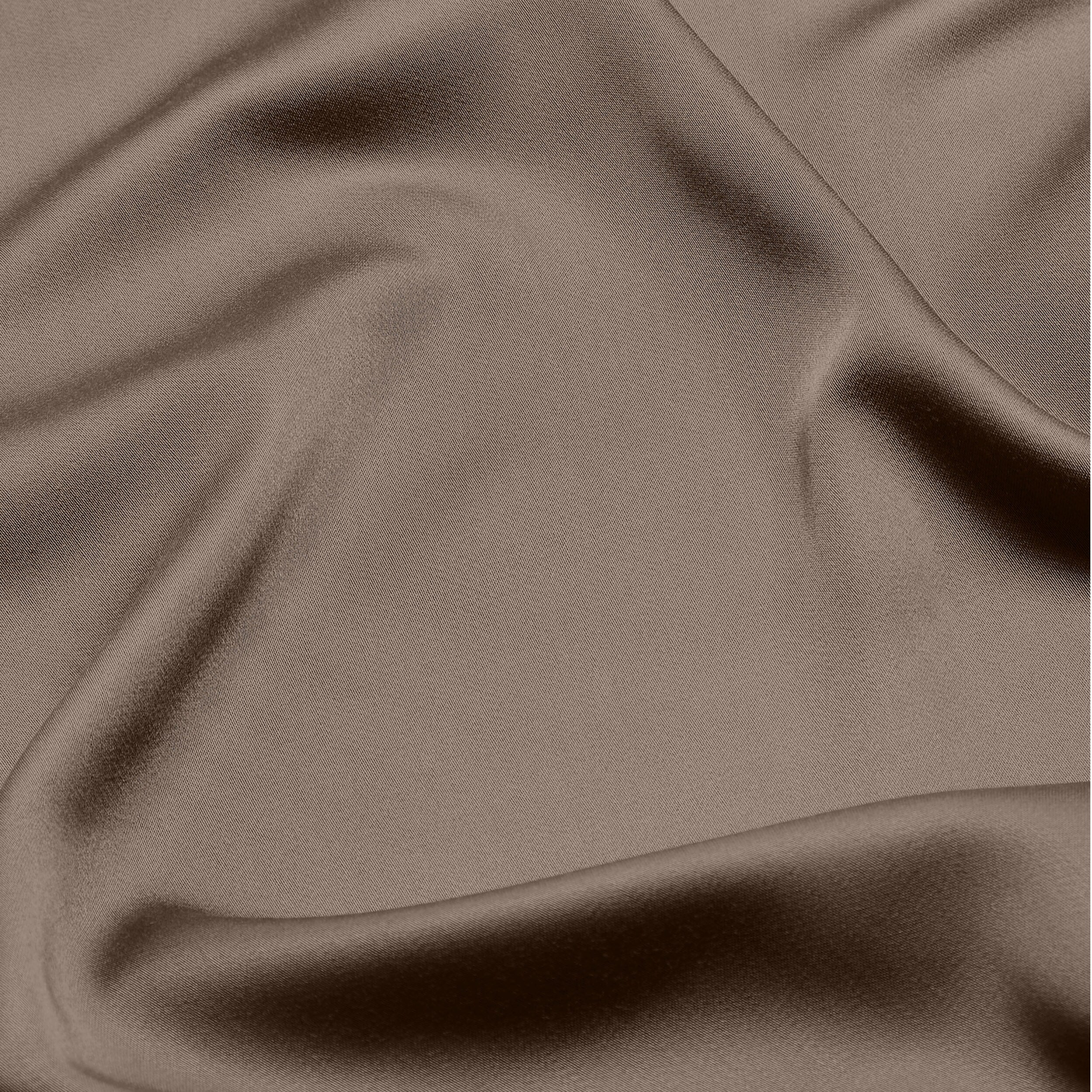 3F9D4683-CBA5-8E4B-68C2-525E69978A2A