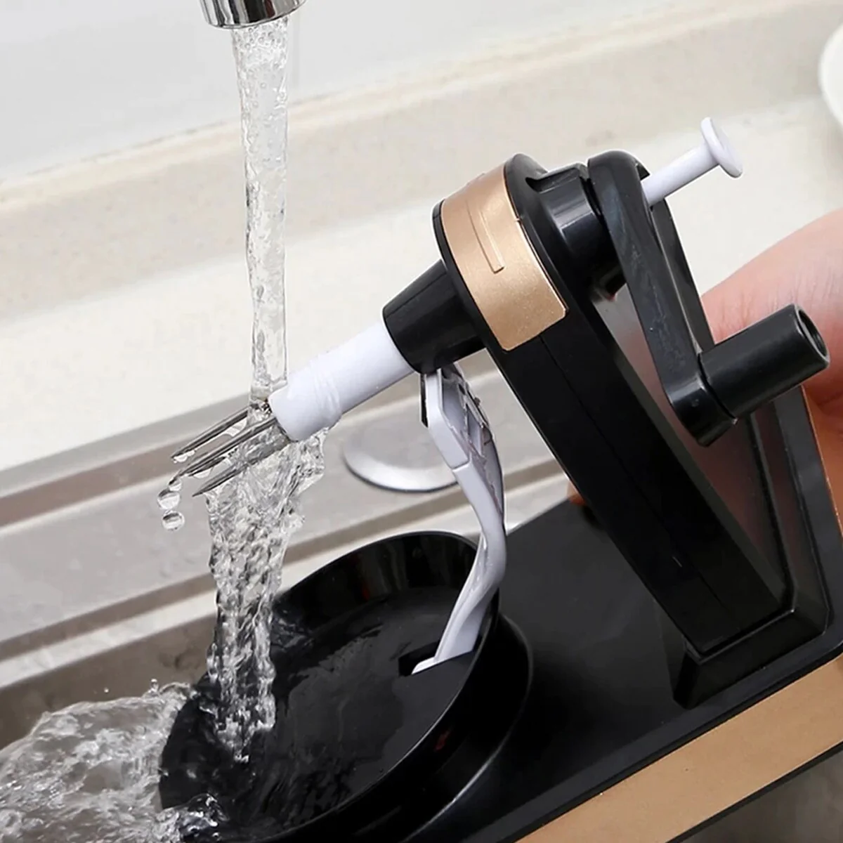 405F2DFA-6D72-6DAD-F923-132FBE32CCDB