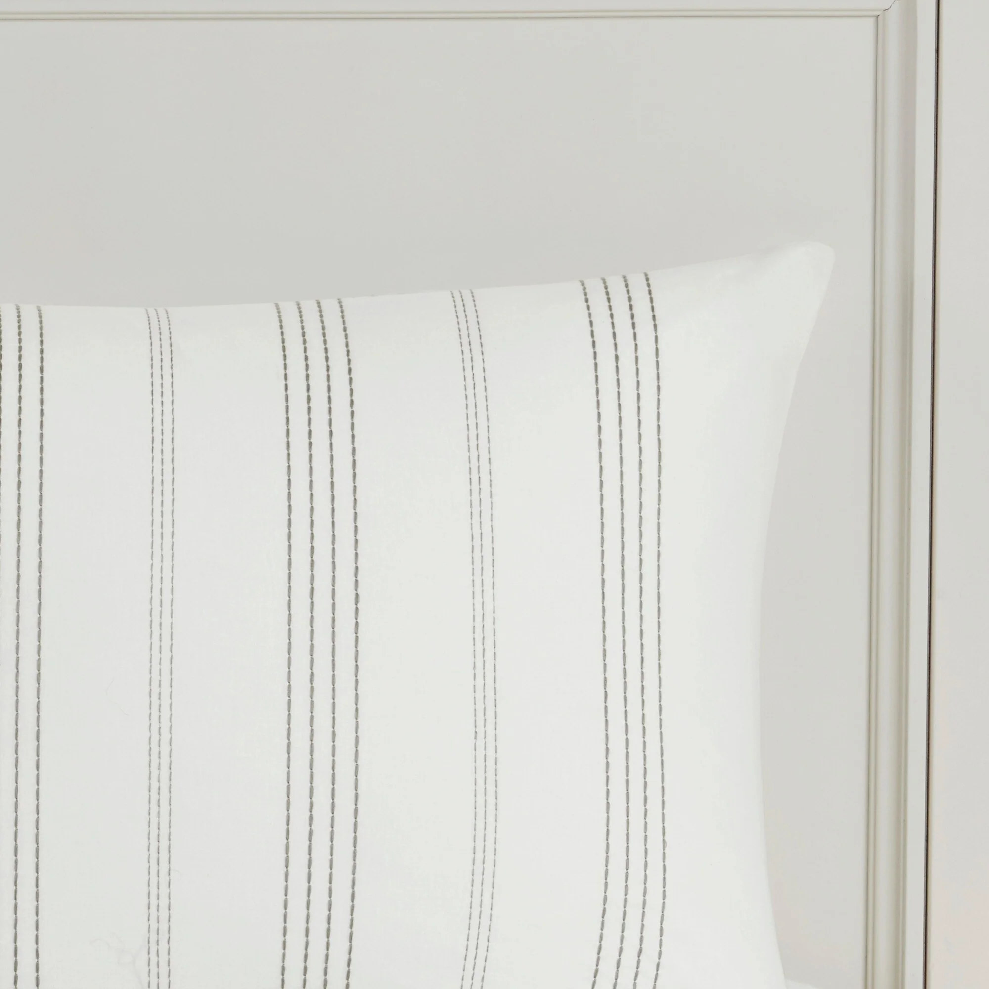 41BBB1D8-6CE3-F1F2-ED78-5D1A433DCCDC