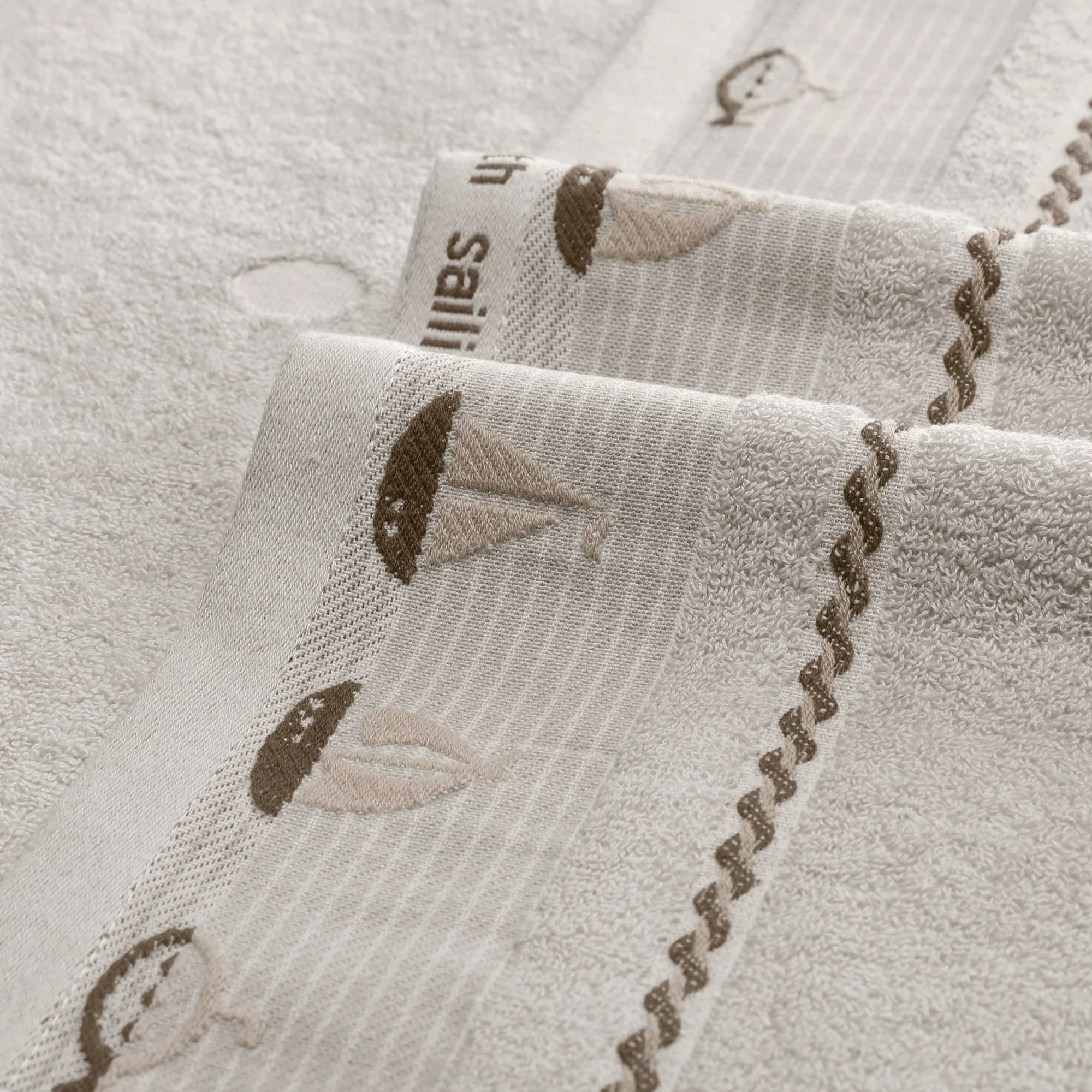 4B851BB0-703D-1D51-C99D-D63D645C9BC1