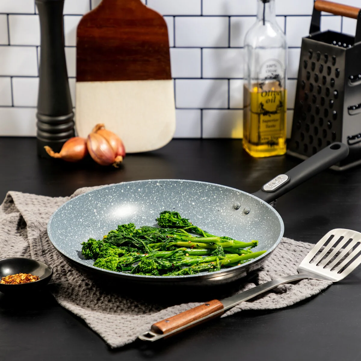 574B84E5-ADB7-B587-65C1-2B413FA137D4