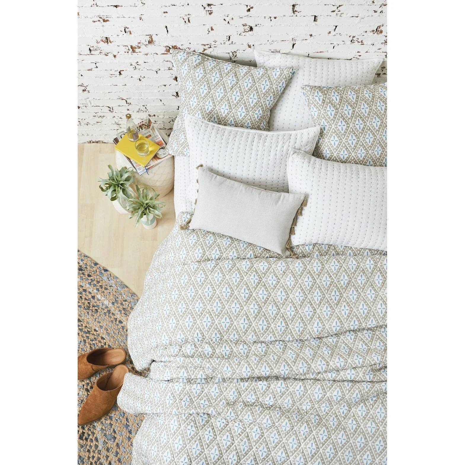 58771A25-7C7B-4496-45DA-8E692D6423F3