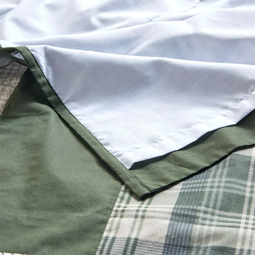 5B158095-1B44-B58F-26D9-D97FB4A35122