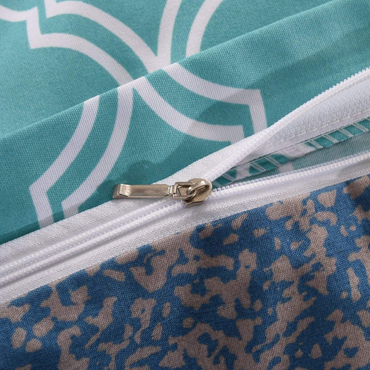 5B2087BC-7B07-2FF1-8D18-1C256A36F089