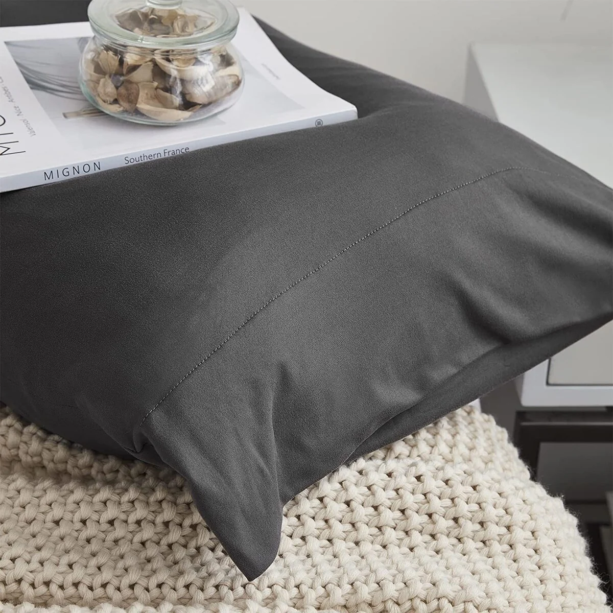 5C63A887-D596-376E-3C3F-FA80BFD816A3