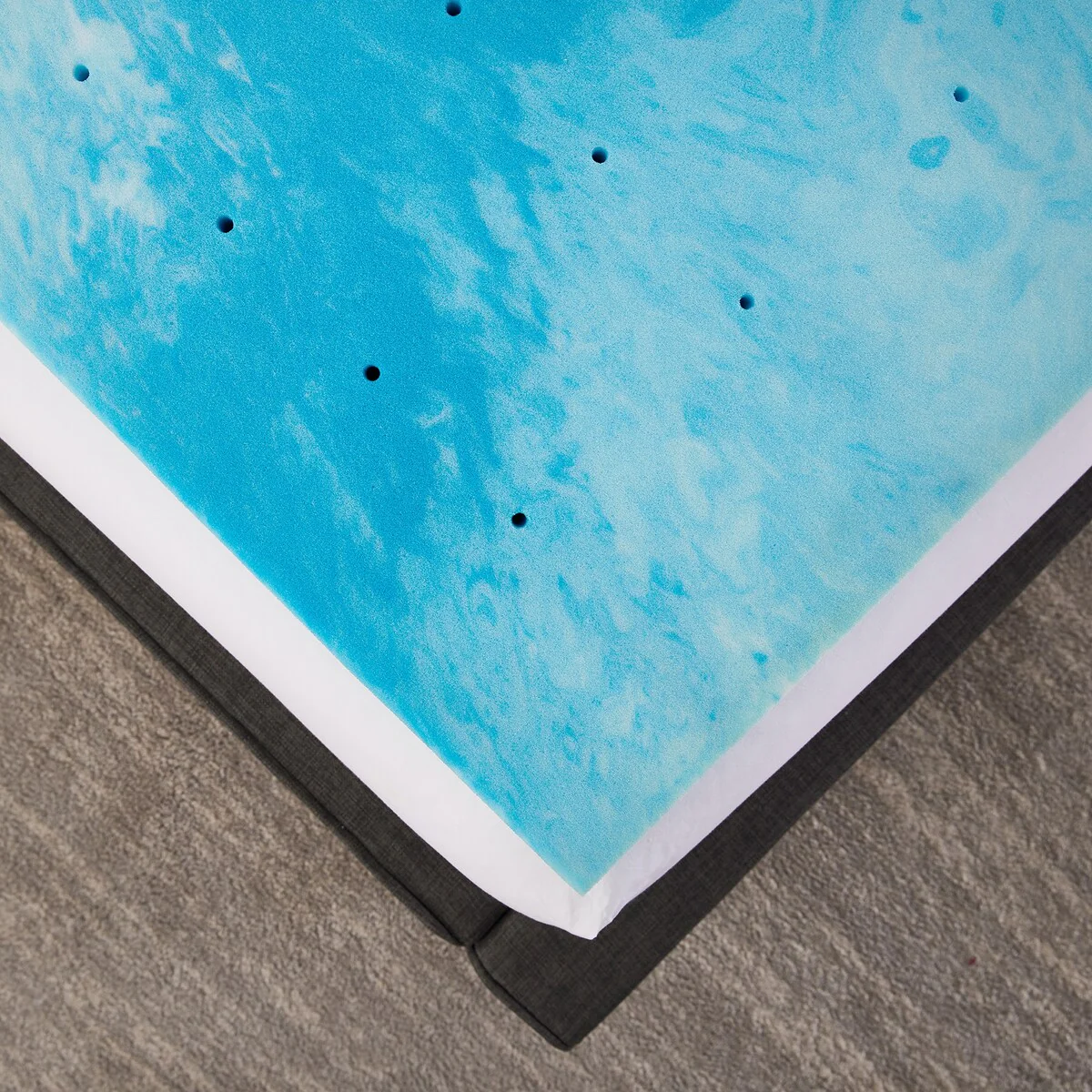 61CB7EA2-B332-F388-ECA4-4867BCB06F94