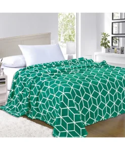 Elegant Comfort Ultra Soft Cube Pattern Fleece Blanket