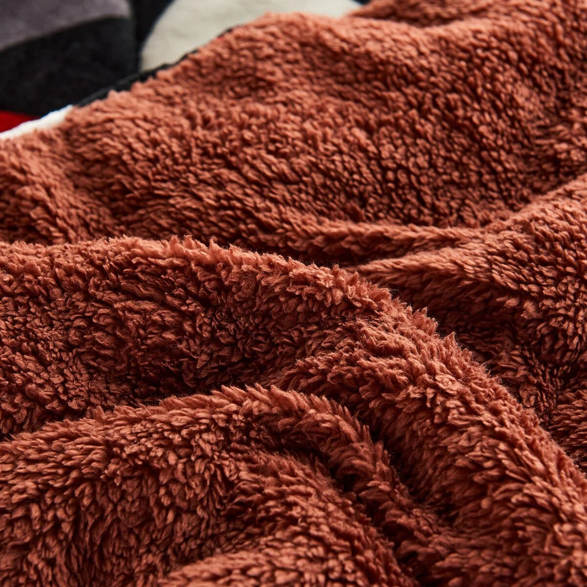 63B4F53E-61A9-4CF4-3722-FD1751C13318