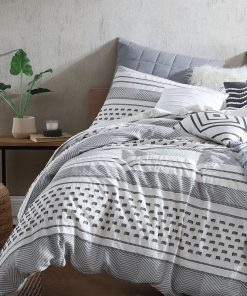 Atayal 100% Cotton Geometric Clipped Jacquard 5-Piece Bedding Comforter Set