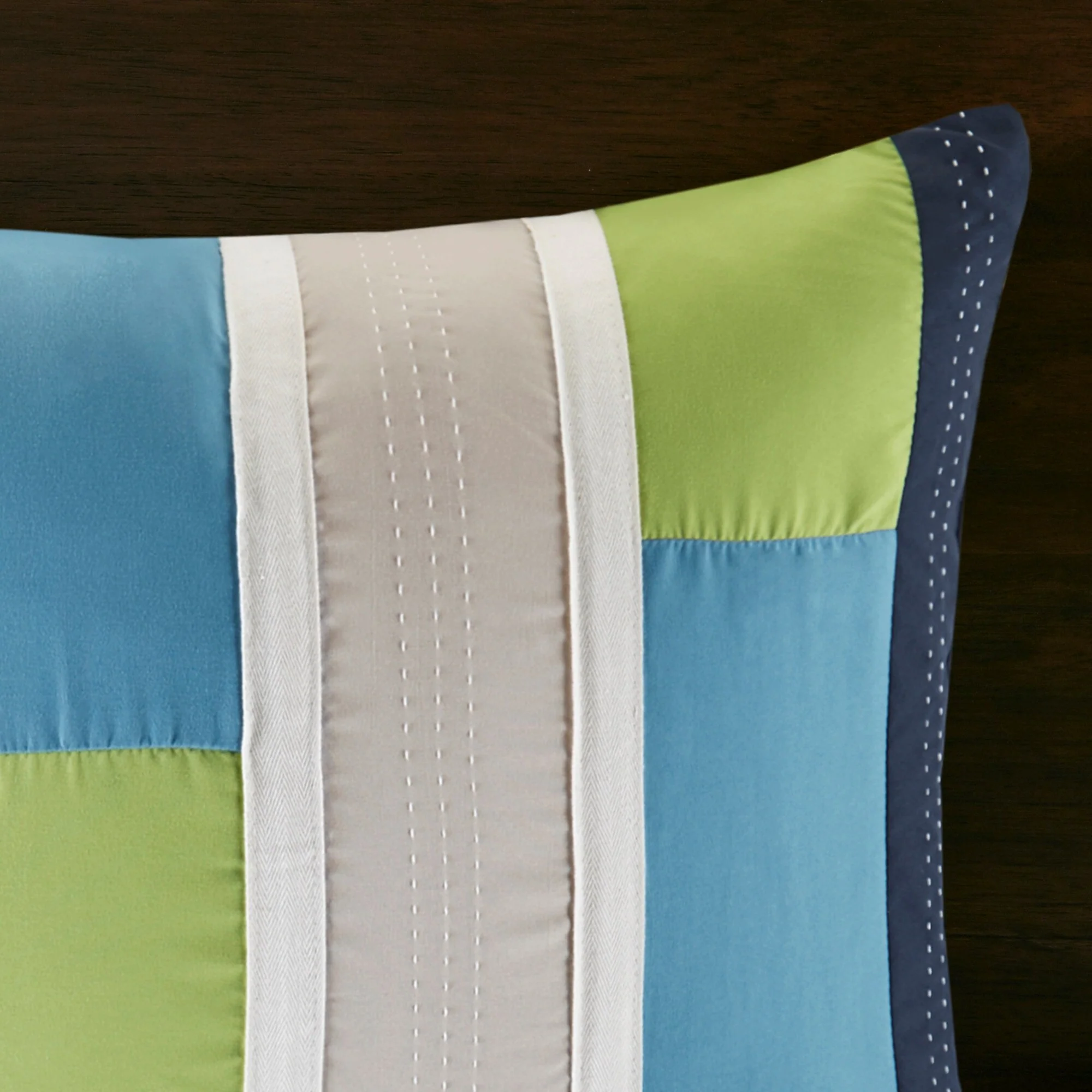 64DA5656-43DD-E0F4-5316-E73FC1BBF144