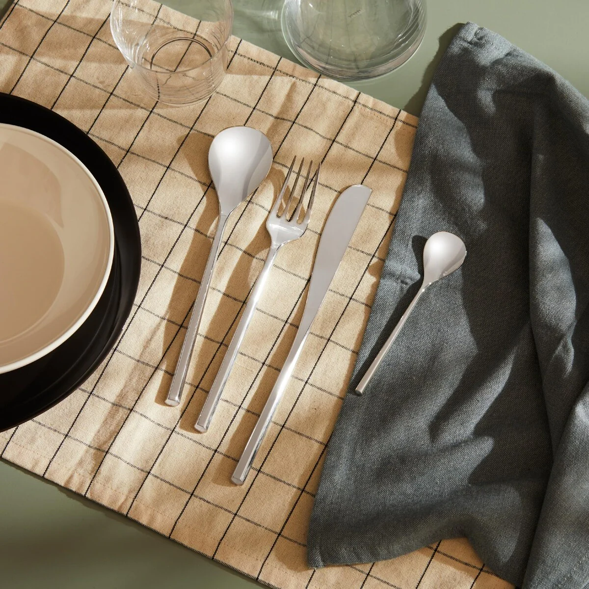 681C5DBA-F317-F3F0-B741-FE7E2D2AD051