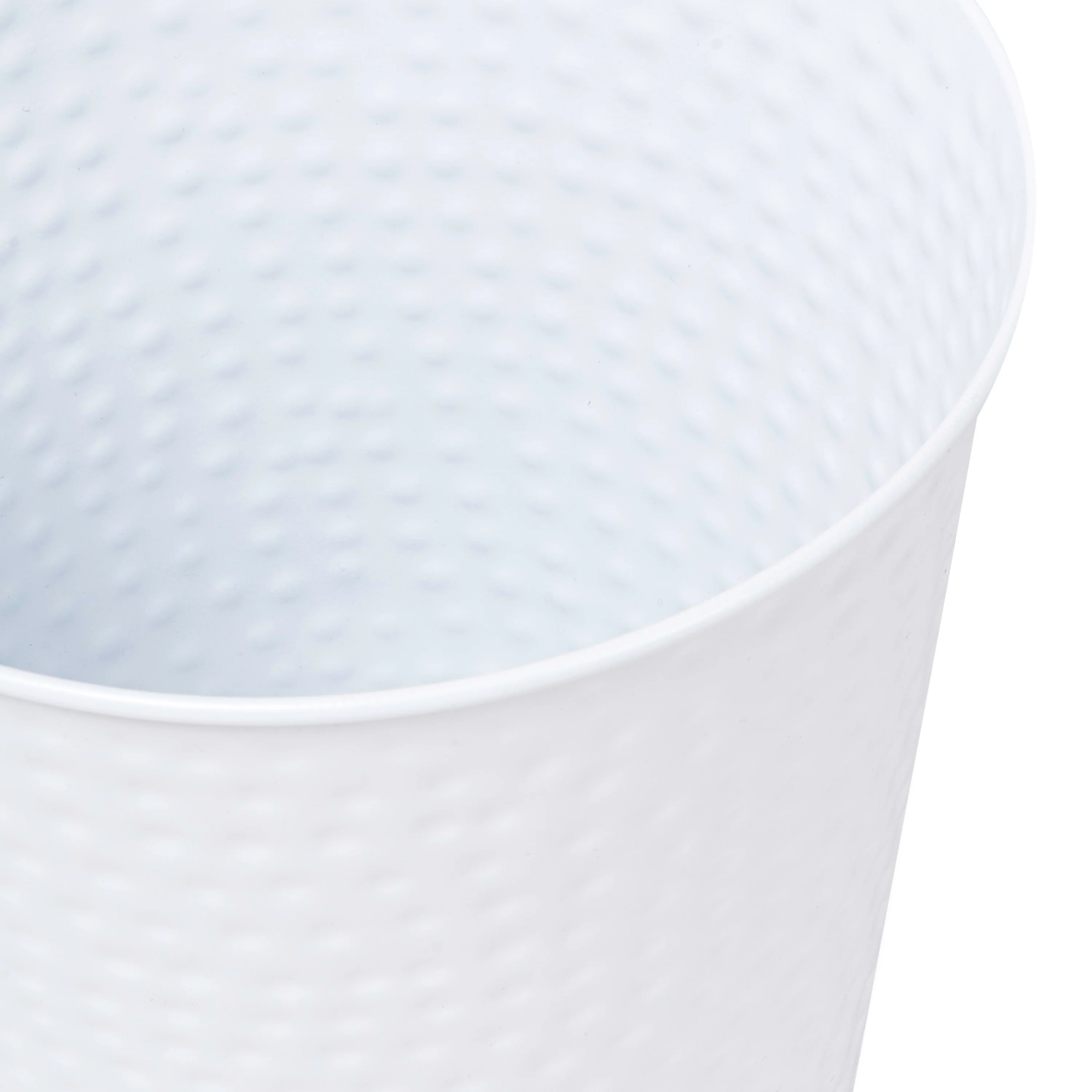 70B3E8AD-CAA6-94B8-BEB7-0045F66F1DA0