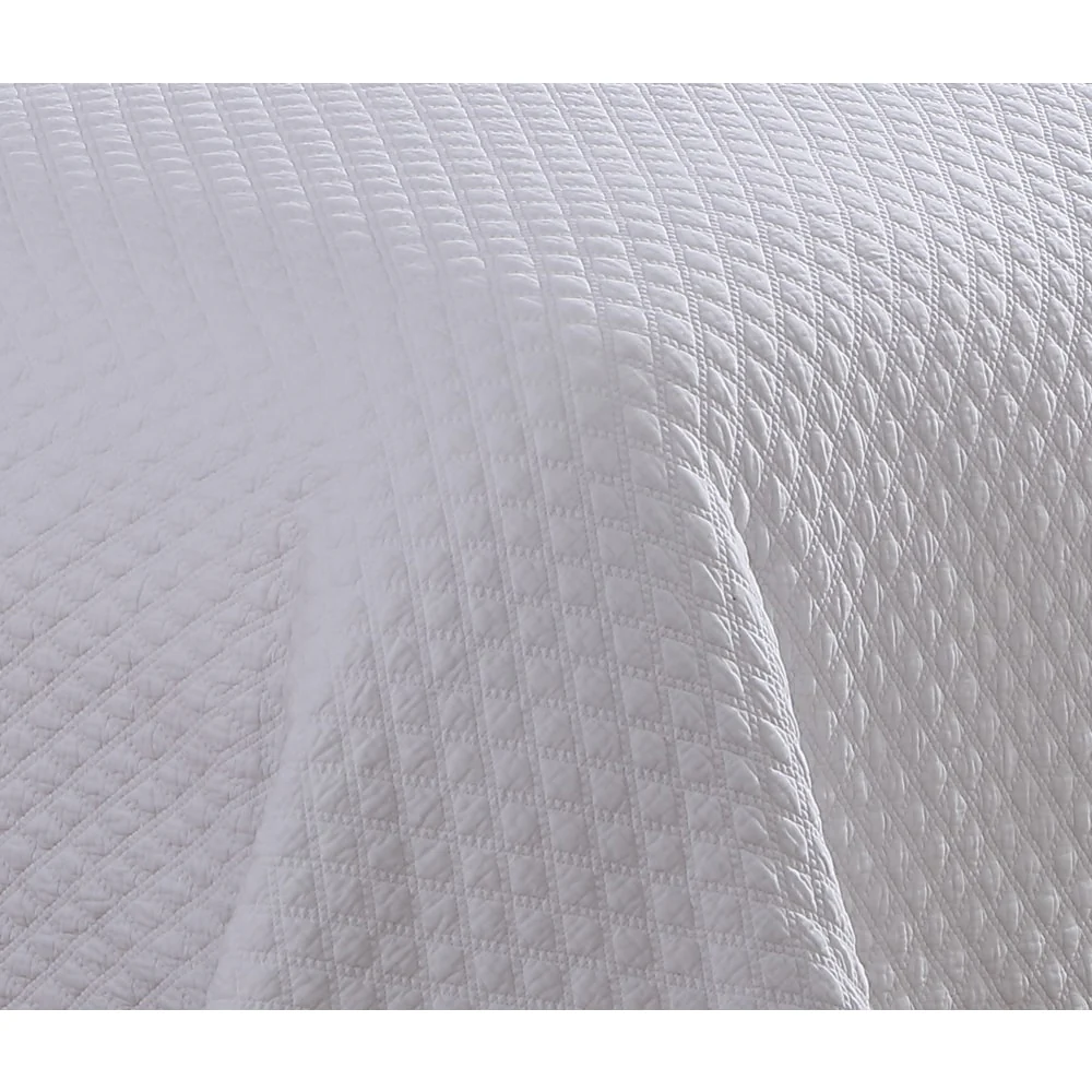 77684FE1-315E-4455-760A-F056BB883C1D