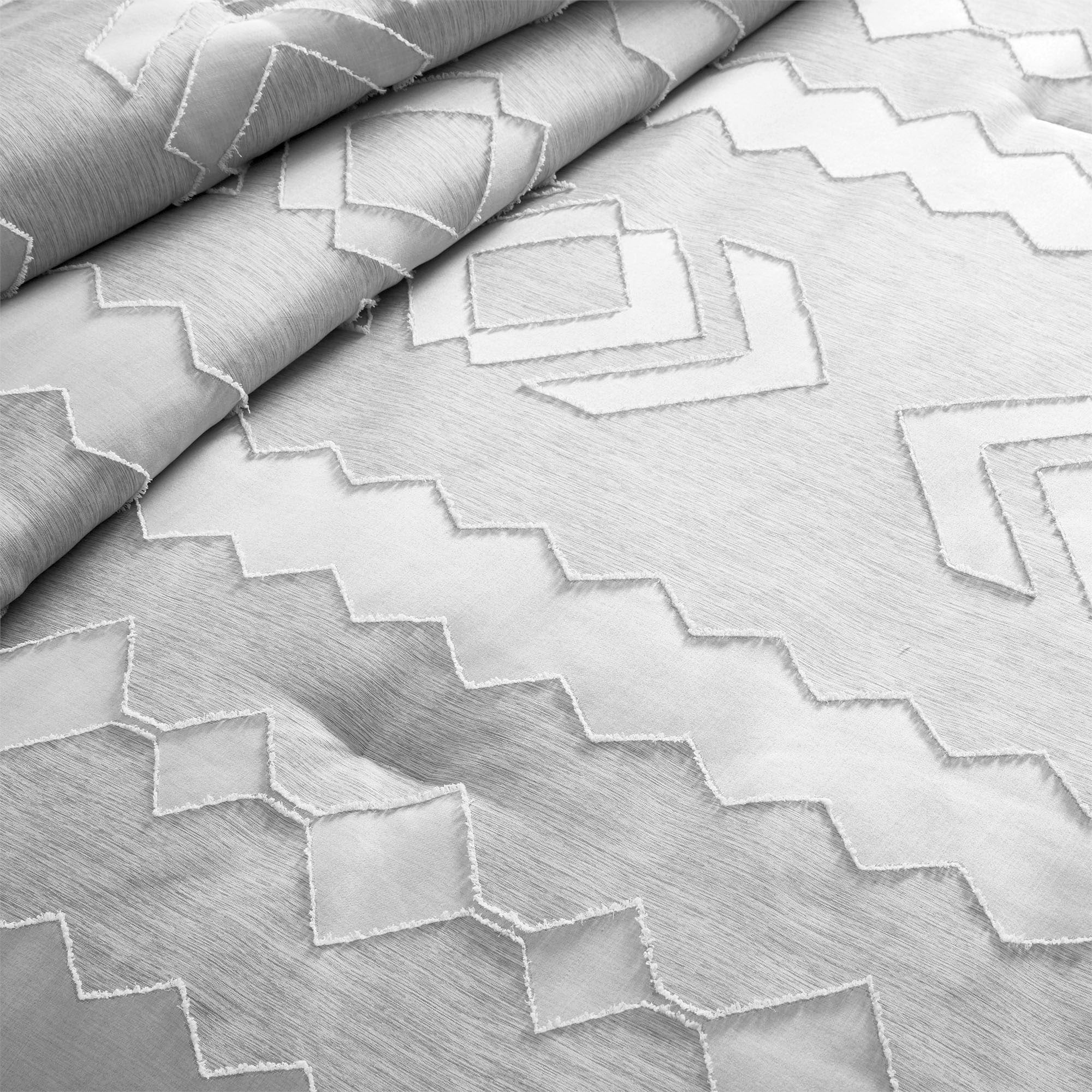 78BA8CE3-82C8-B640-1A97-492D46656386