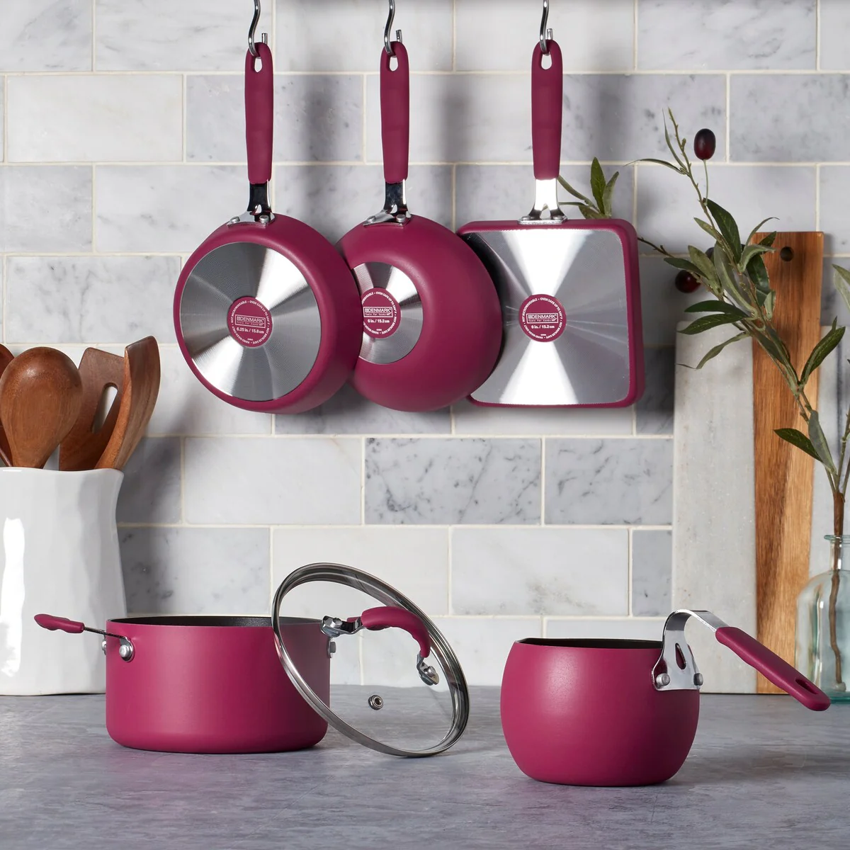 812DE35F-59B0-A955-2C3D-8BC8D66CA1C2