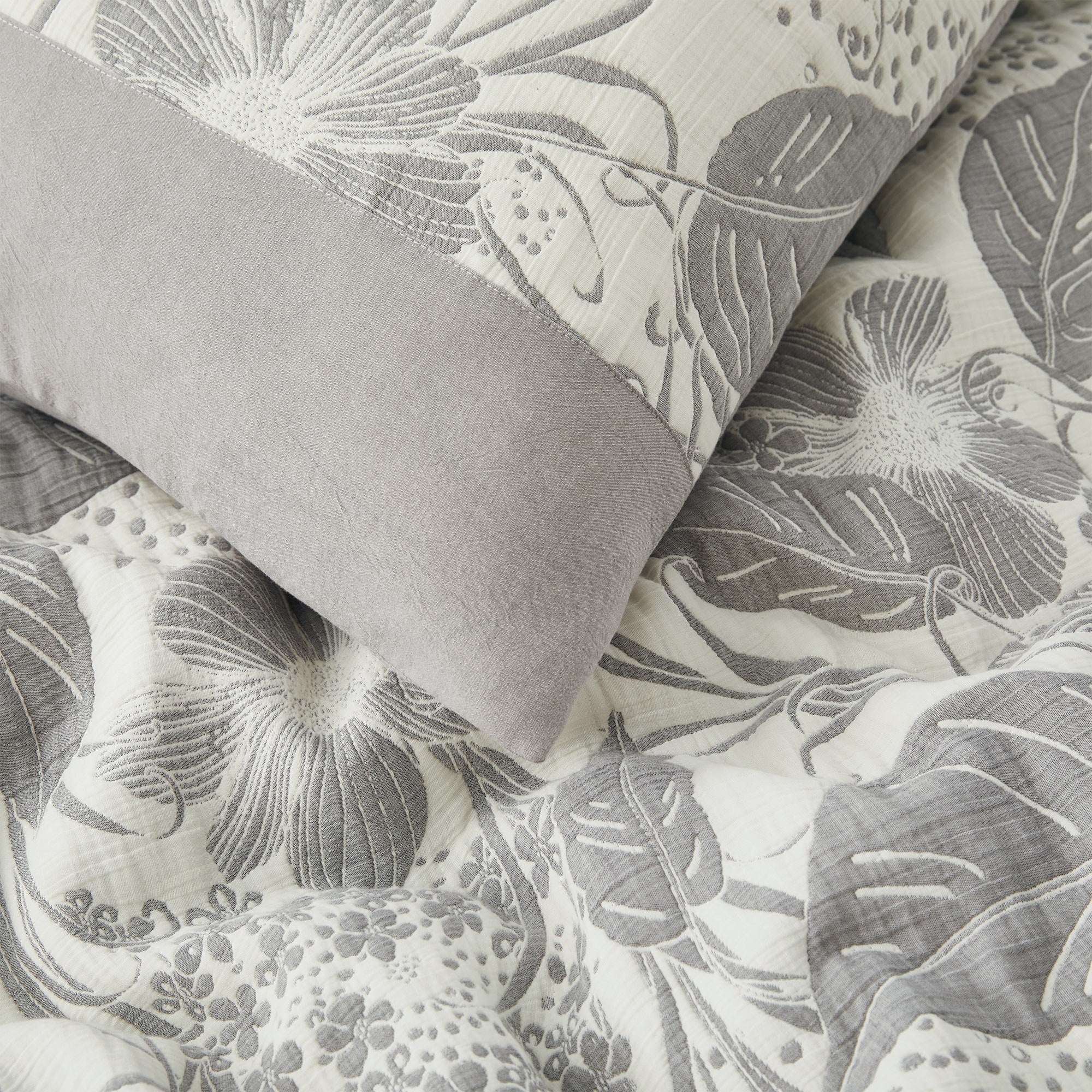 817330B3-65B9-D400-44D7-7EDD2956F5D9