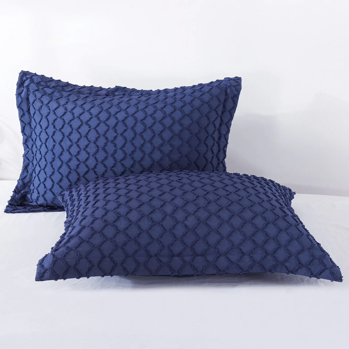 8180CB46-7775-5D8D-7579-C22C7A08A7F0