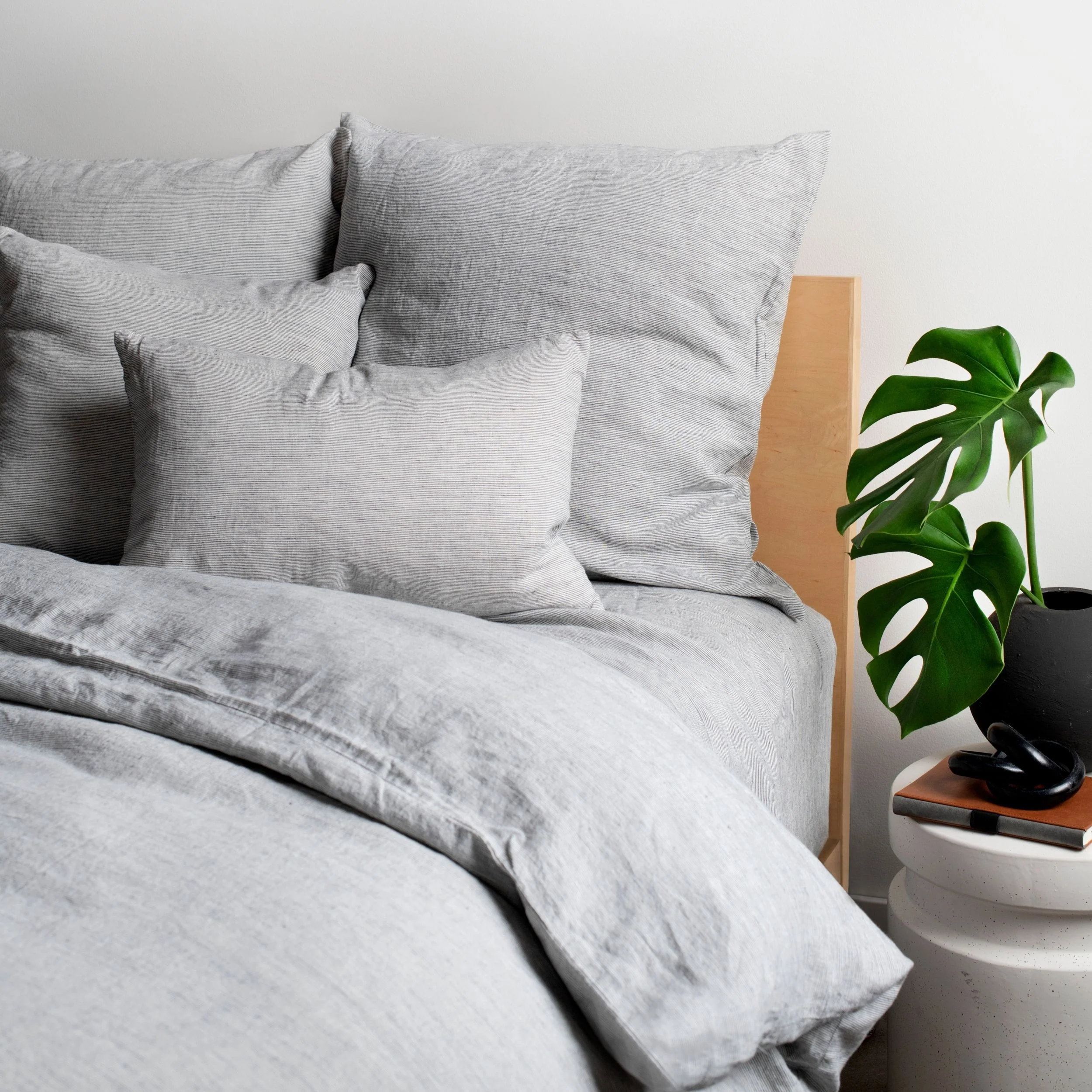 8CDD9EEE-C599-3177-22B4-8CB6759B98EA