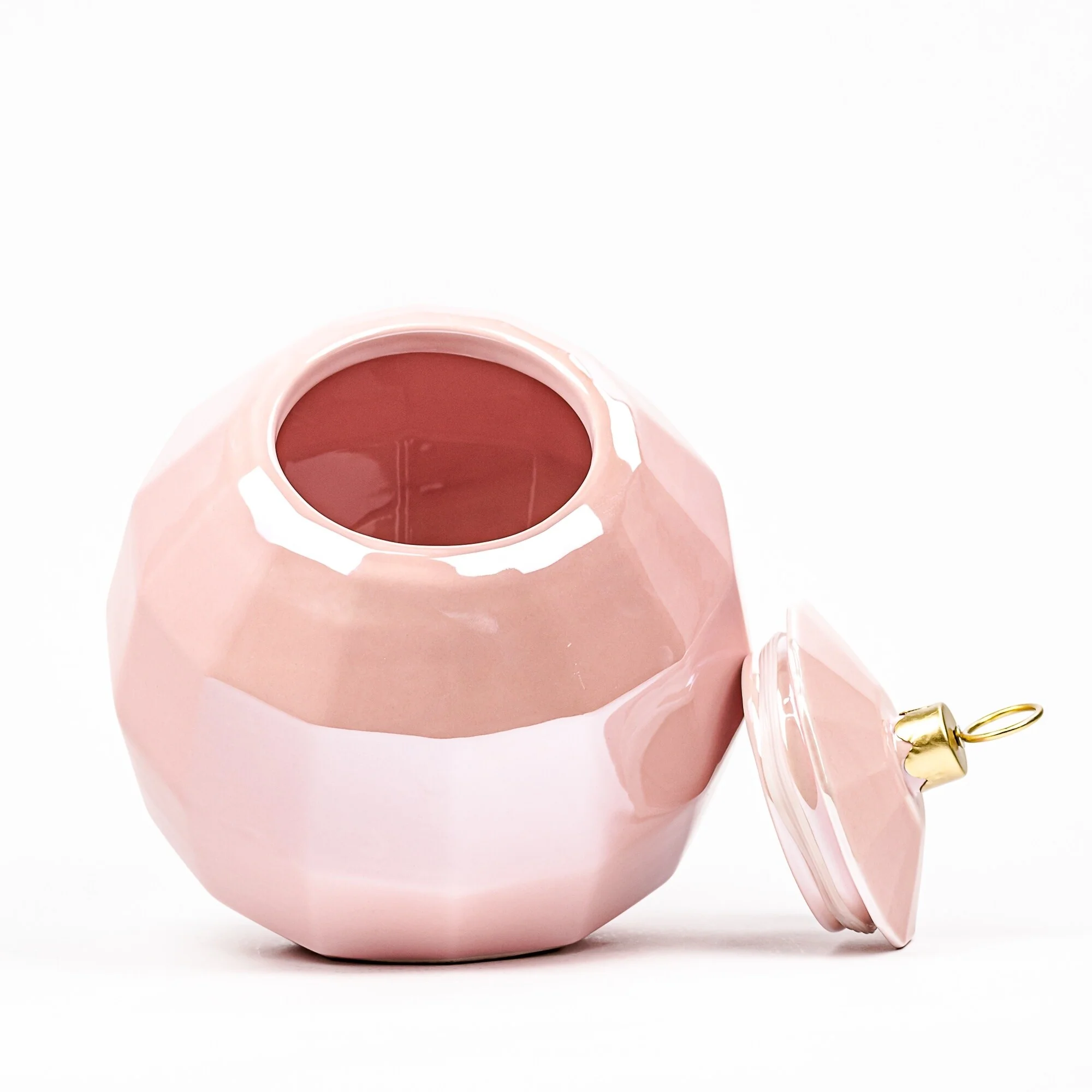 908ABC27-3133-95DA-08EE-76DE743AE37D