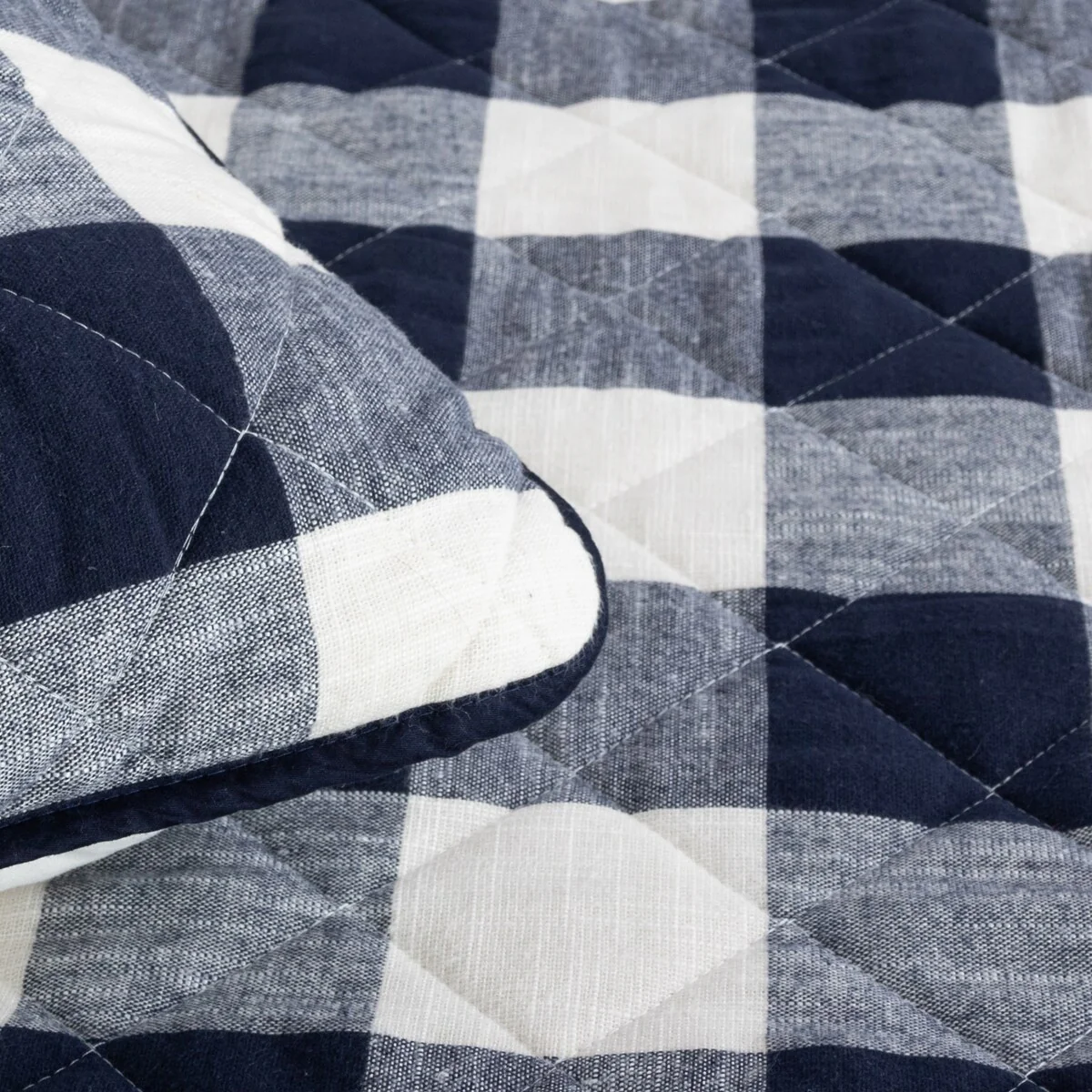 90D18FF1-6758-D947-A885-648D31F77448