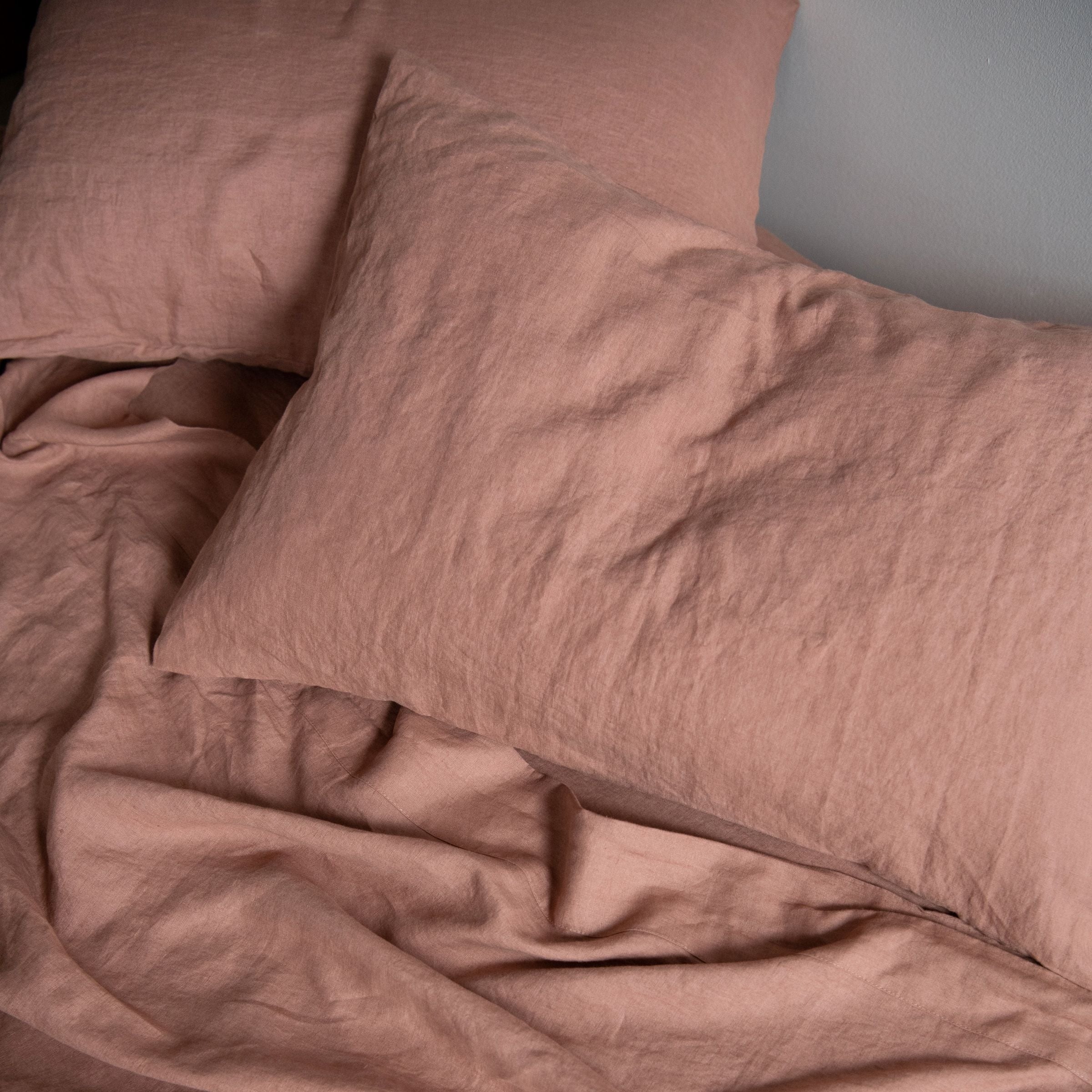 9A2734BA-373A-D42F-92D9-DB90B2C14E8A