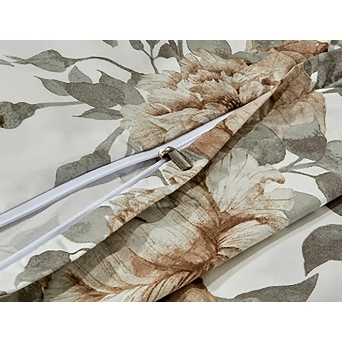 A3DC21EB-FDBF-803A-6327-9D16FAD19F56