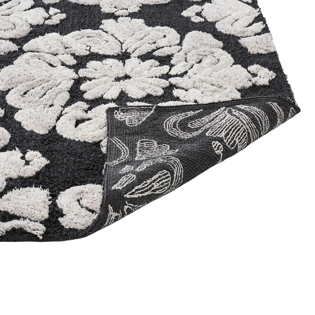 A5021376-D3F7-6E03-6683-56EECA023C2B