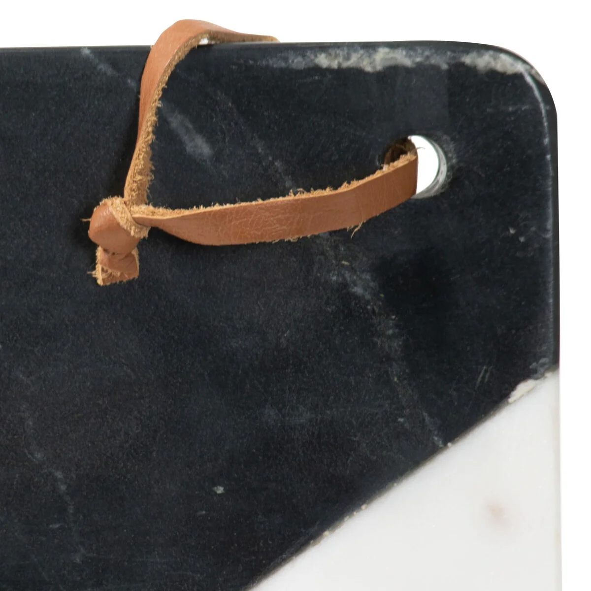 A5824001-3722-7522-B6D1-F0A813AC7F4F