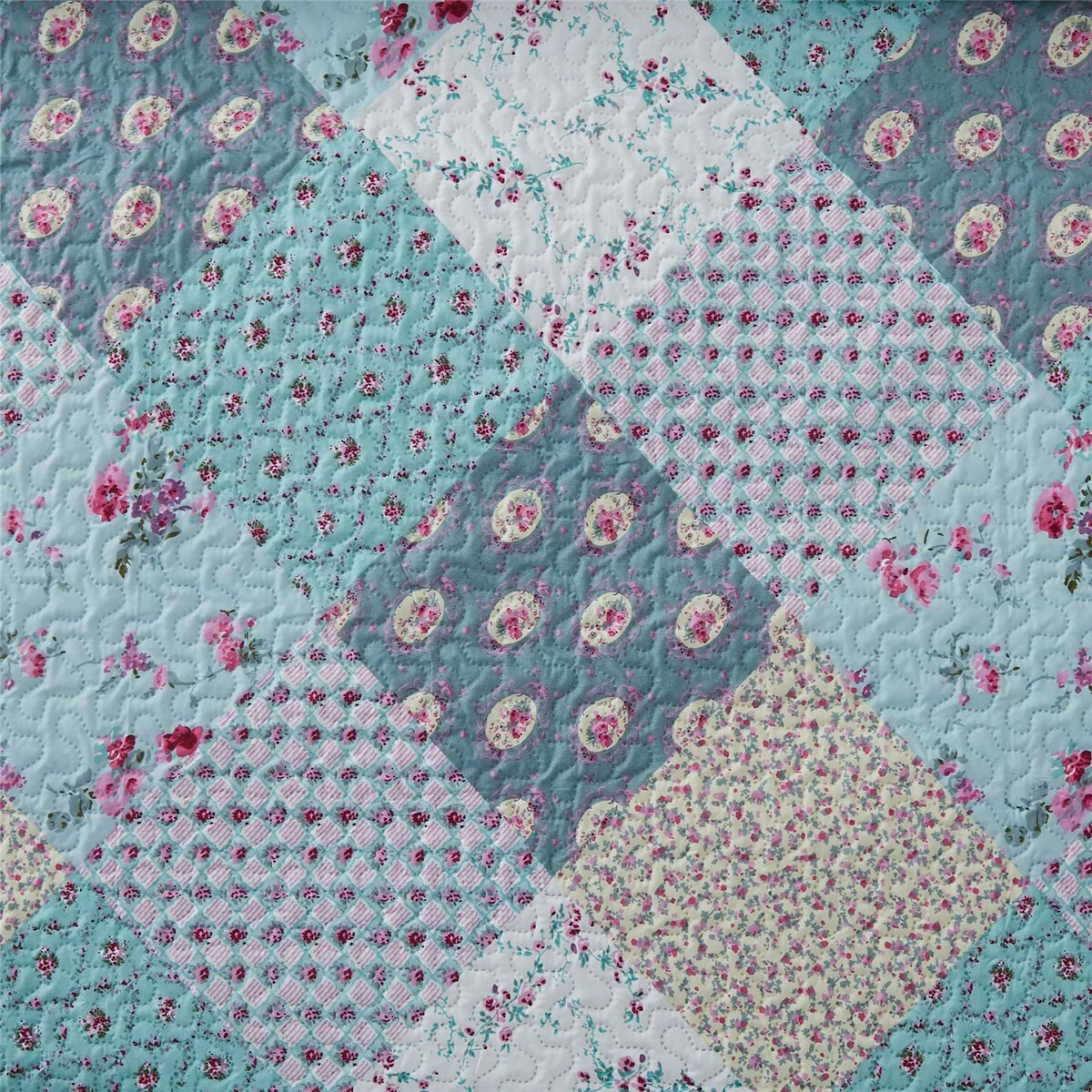 A5A5A940-8D02-B3C7-48CC-384FAF1812D5