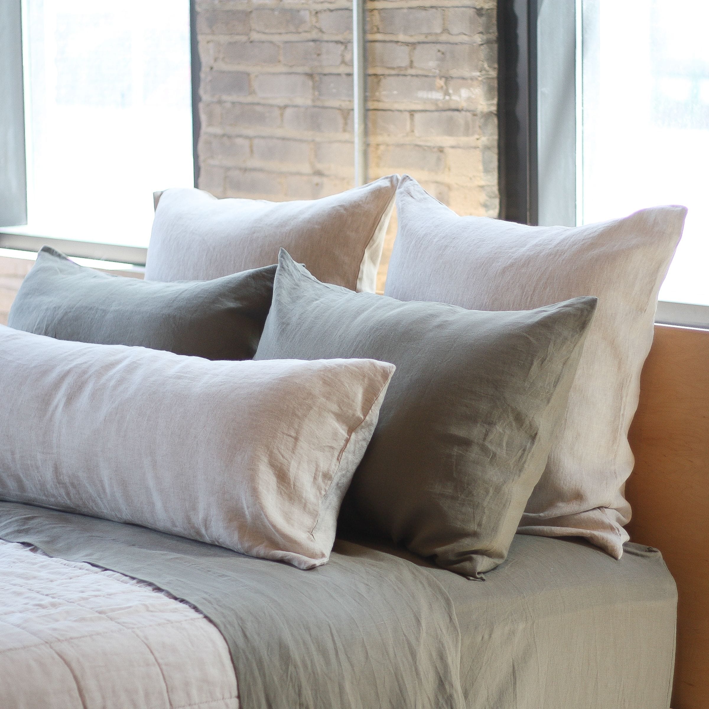 AB476F5F-A7EB-A35F-FA32-C7DEF289CF2D