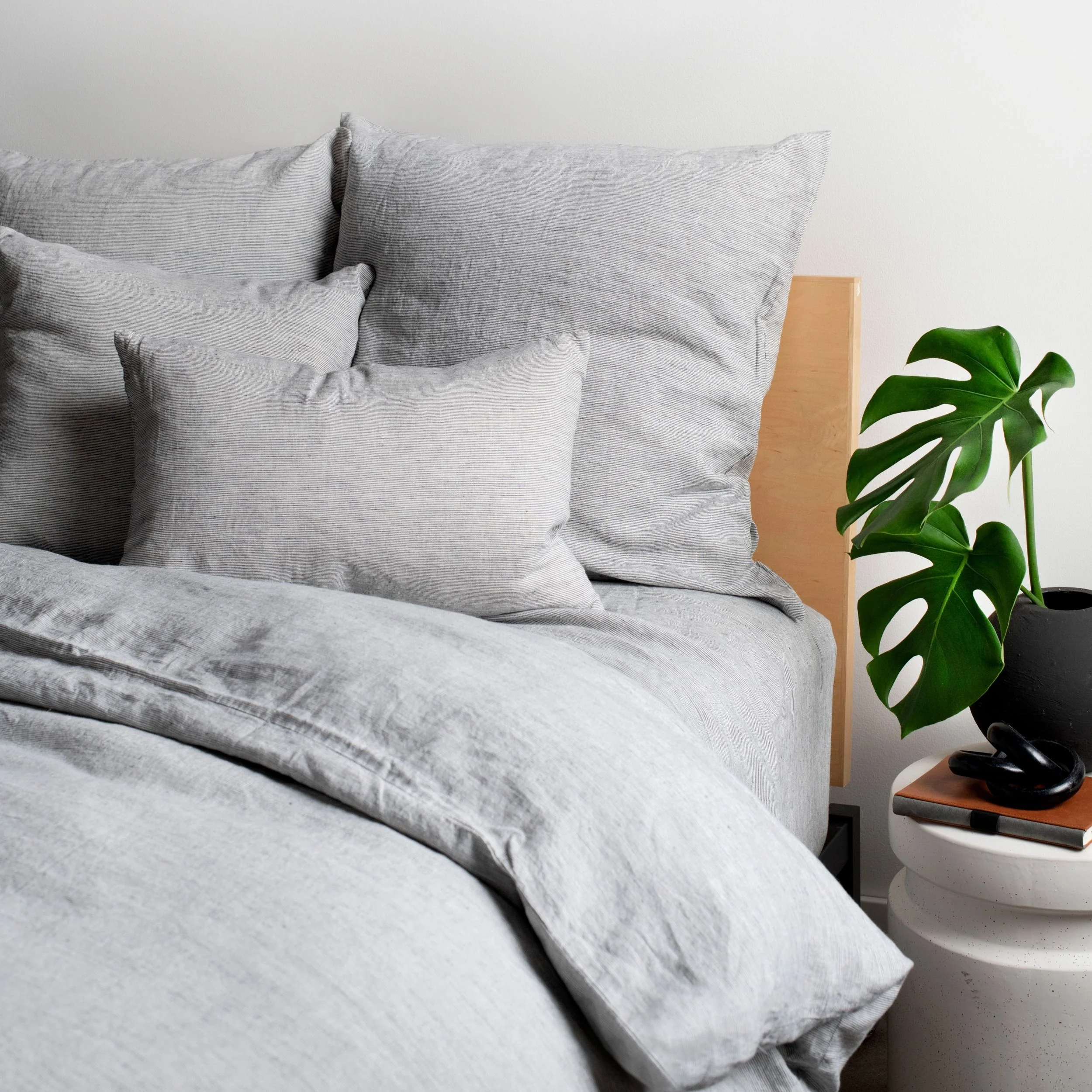 AB99C2C6-C062-3834-D9F8-B7714F4B50C8