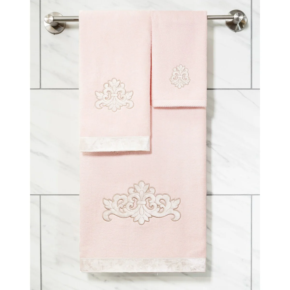 AD8B0305-C5EC-996B-E94D-2209914046D6