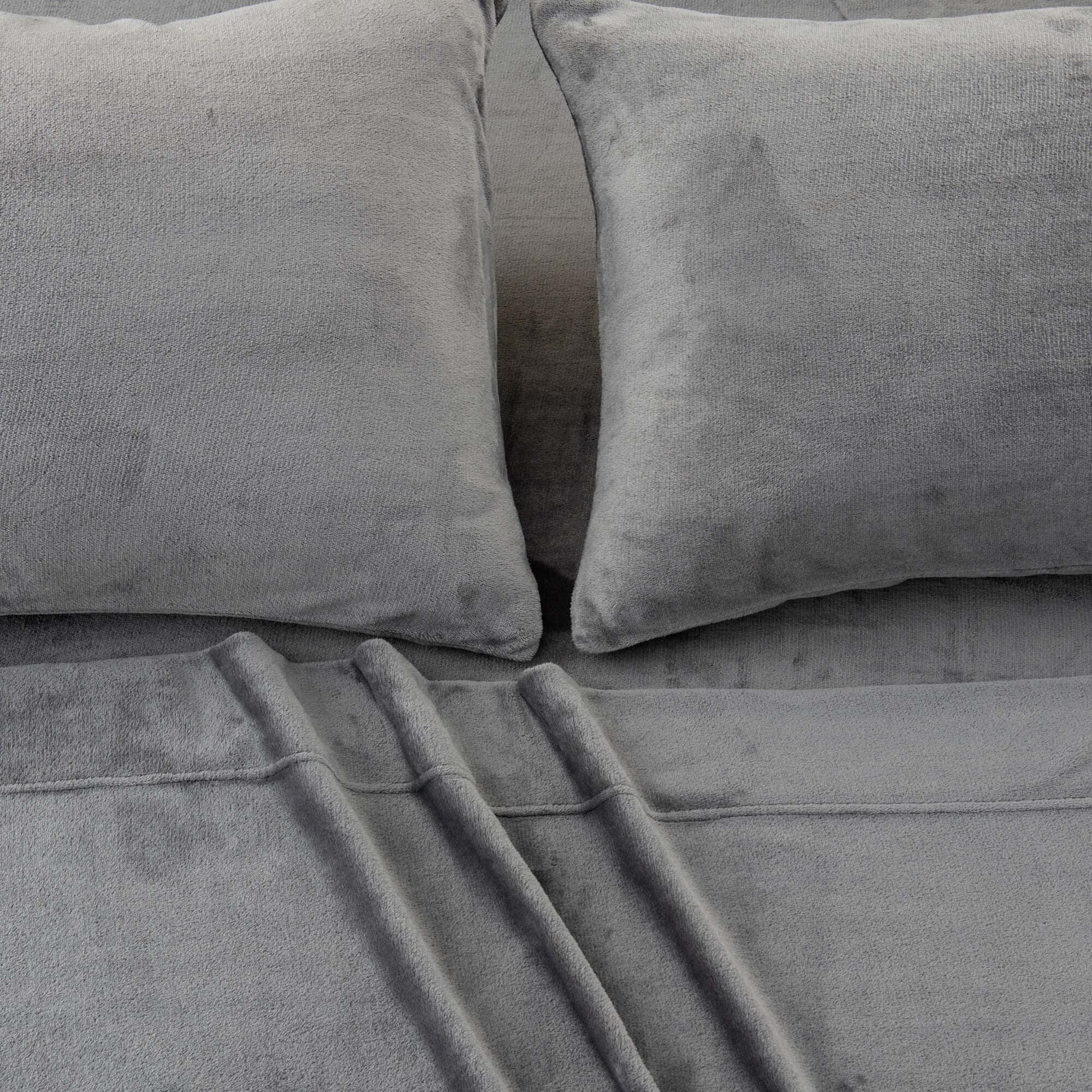 B6925891-40D4-6A49-3B40-F54E436D6258