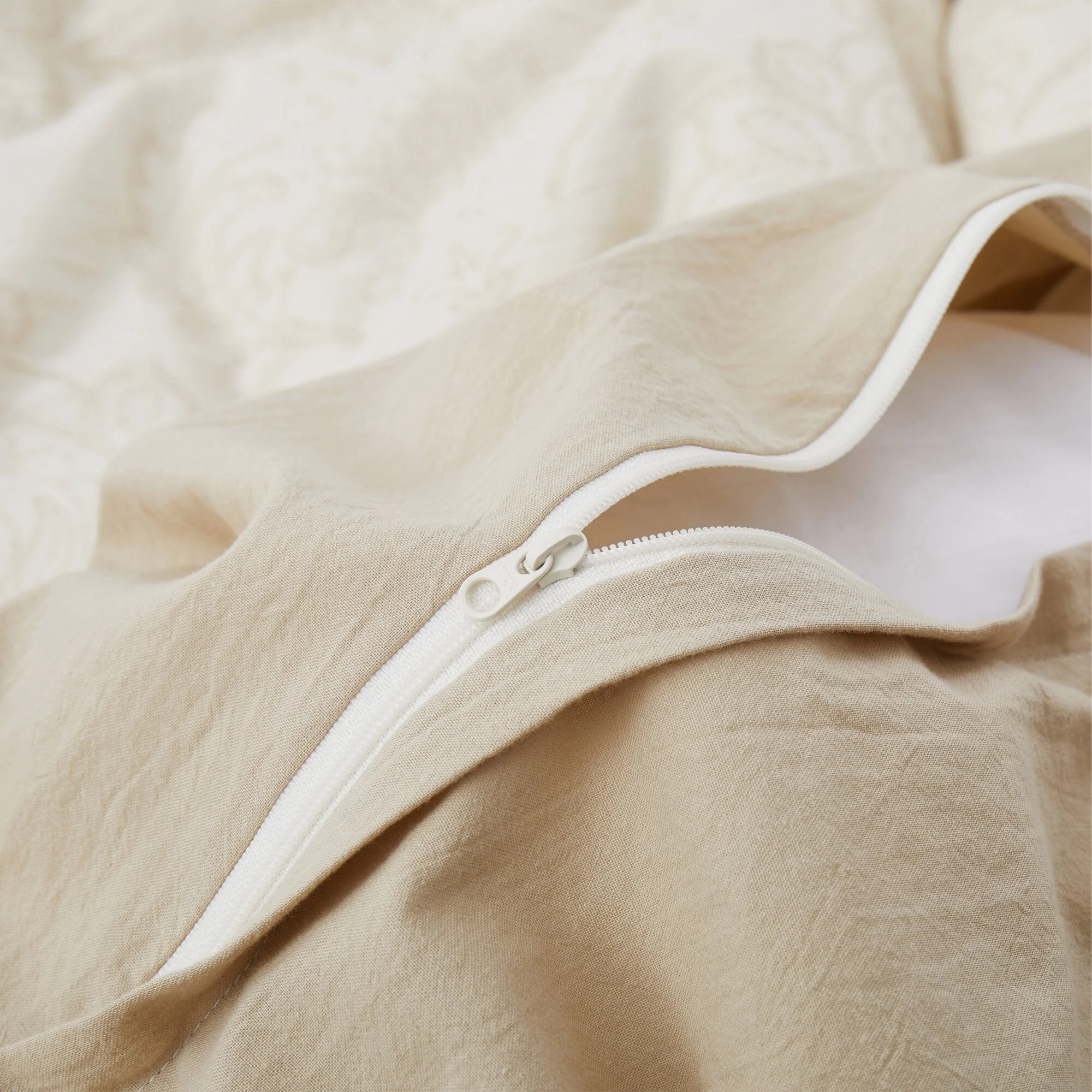 BA2D553C-41E8-0FD4-C77F-7B0E3A09004F