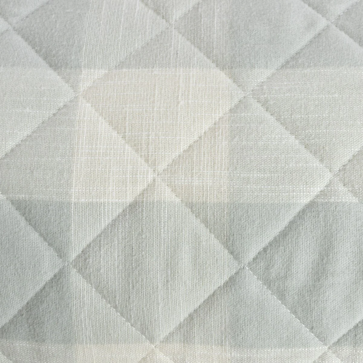 BA931BC8-F0AC-2ECB-3099-5B47342A2C9C