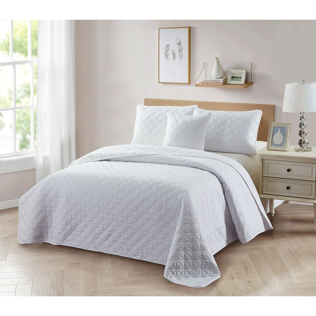 Bibb Home 4 Piece Solid Quilt Set with Cushion