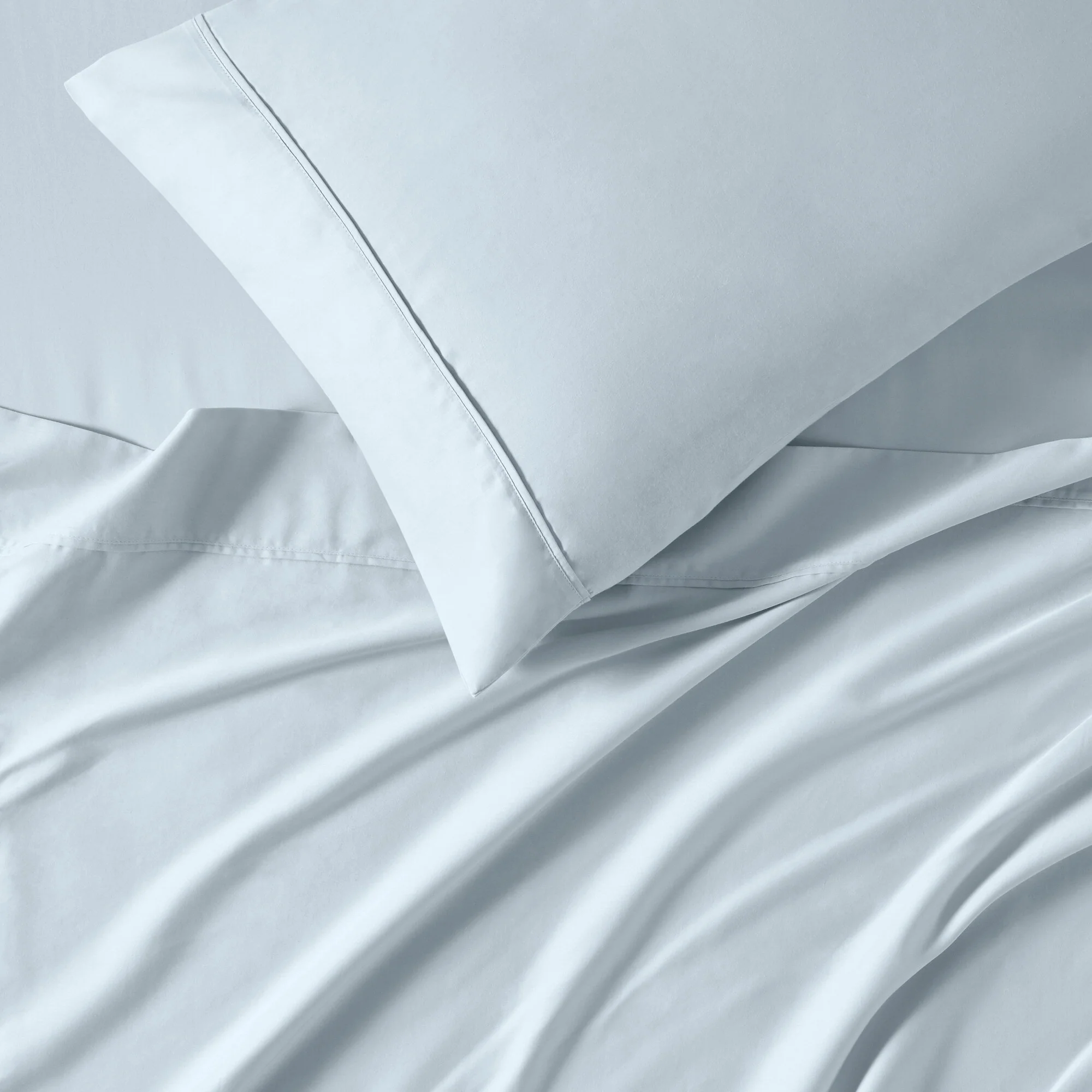 C1EA93AA-5142-3868-9AC5-184CD95B750E