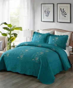 Embroidered Cotton Quilt Set