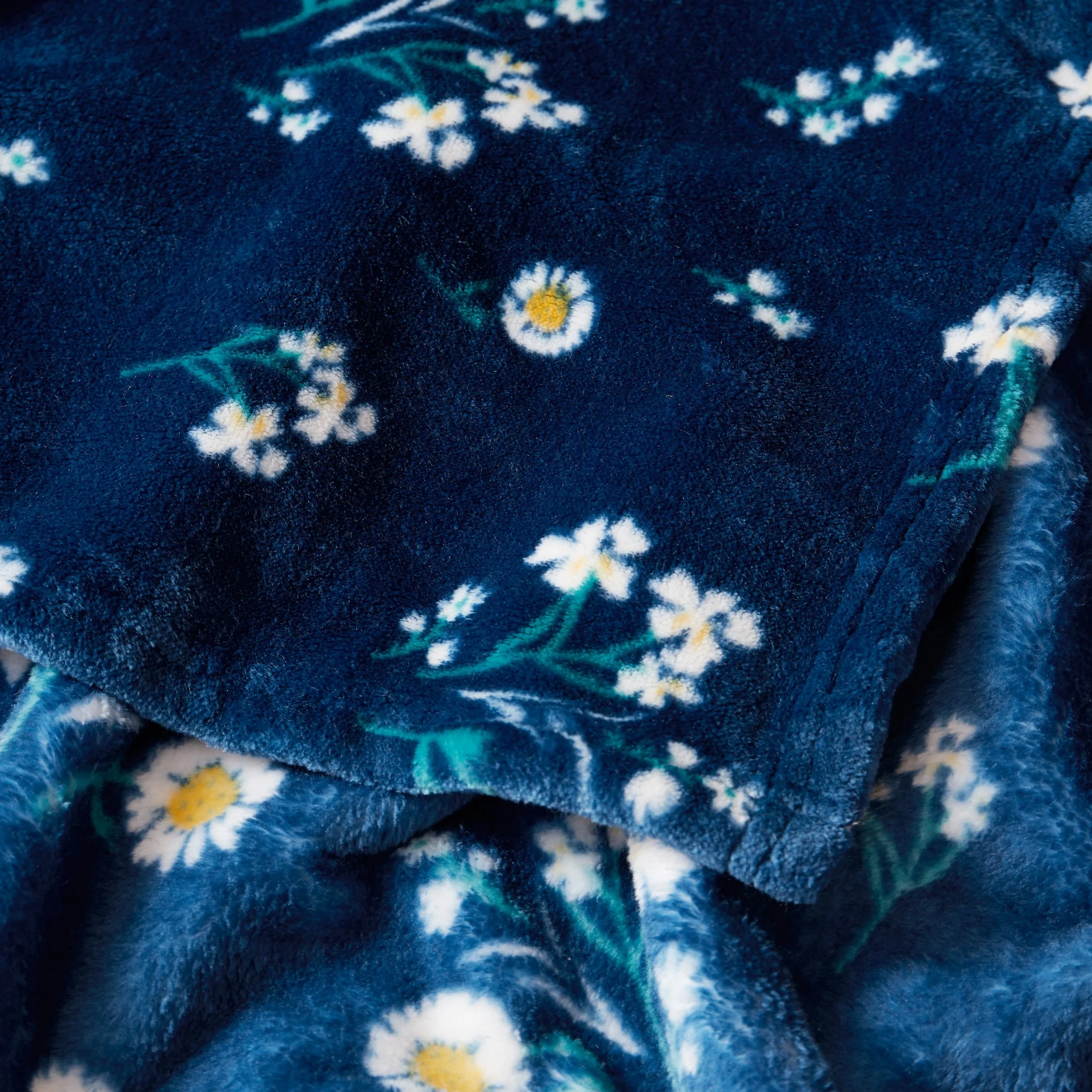 D65A1569-0667-E6CF-55F8-BDA402ED9E8B