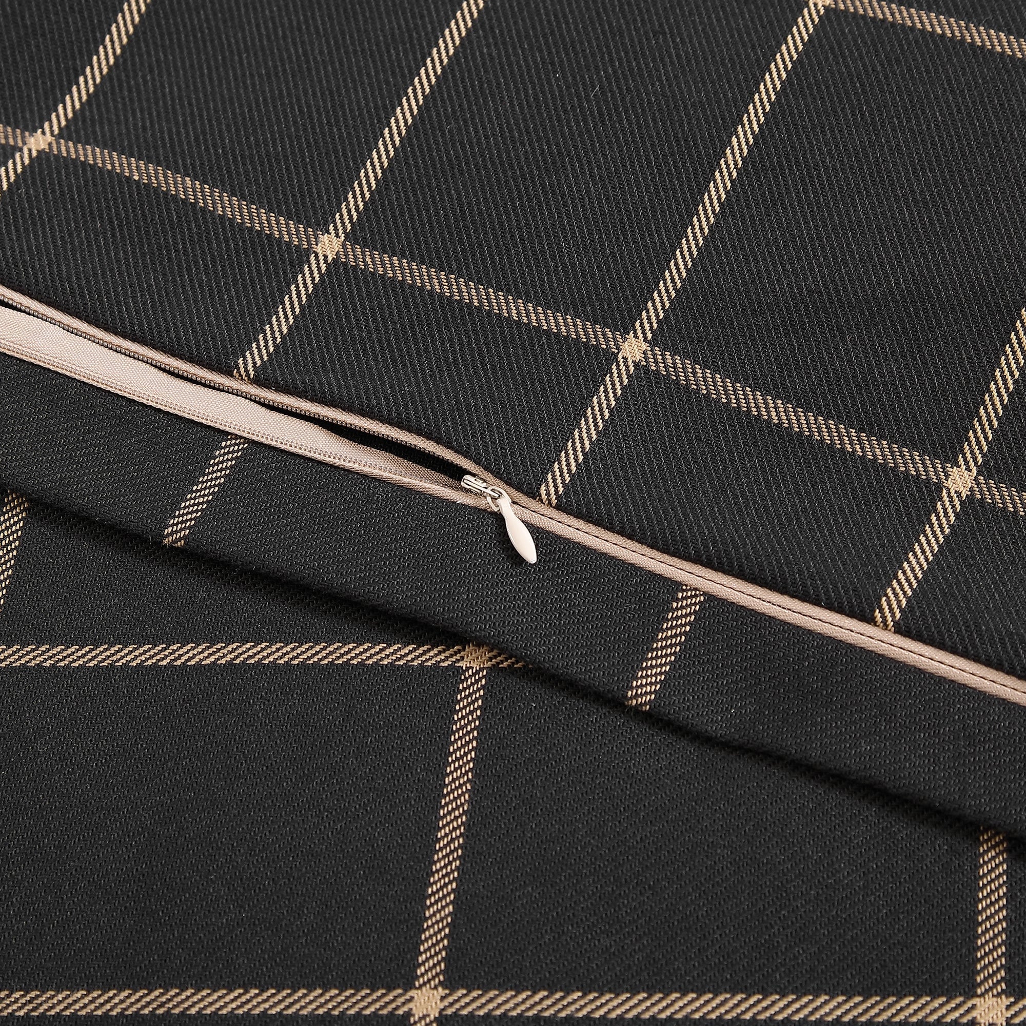 D7E66023-C727-64B2-8180-CB1FC79F95B7