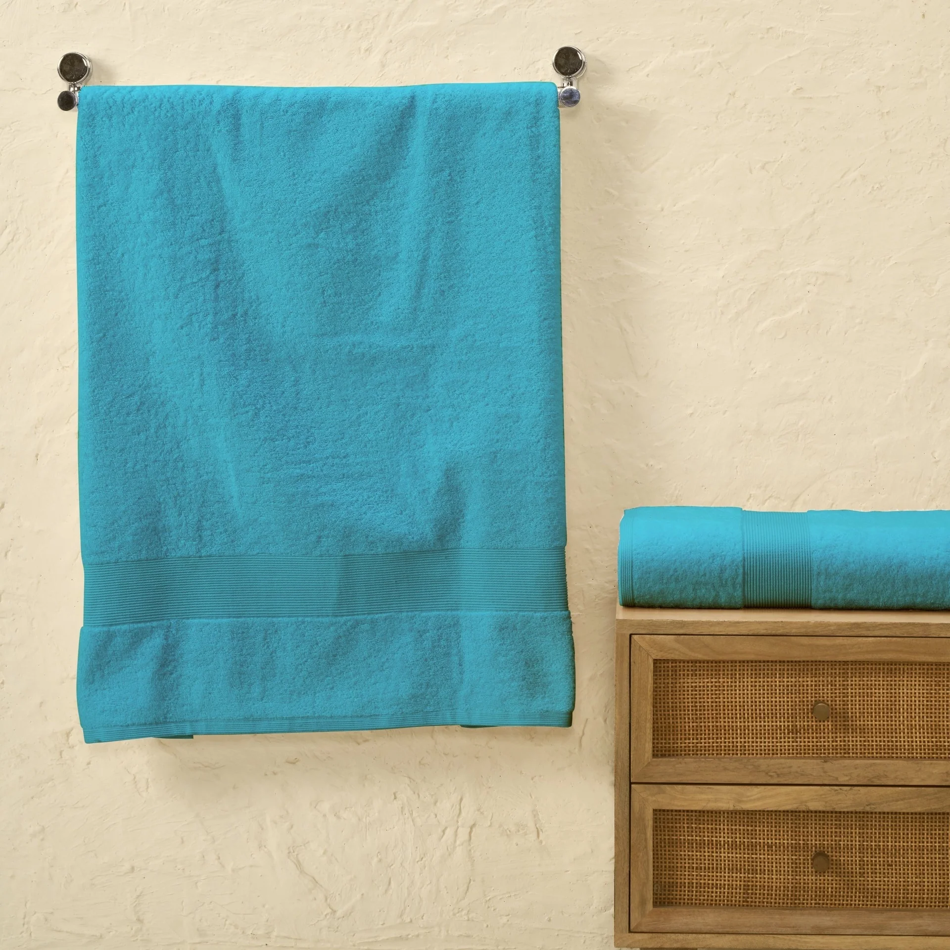 D9D8B8FE-71AD-8306-BC1F-C2841223B494