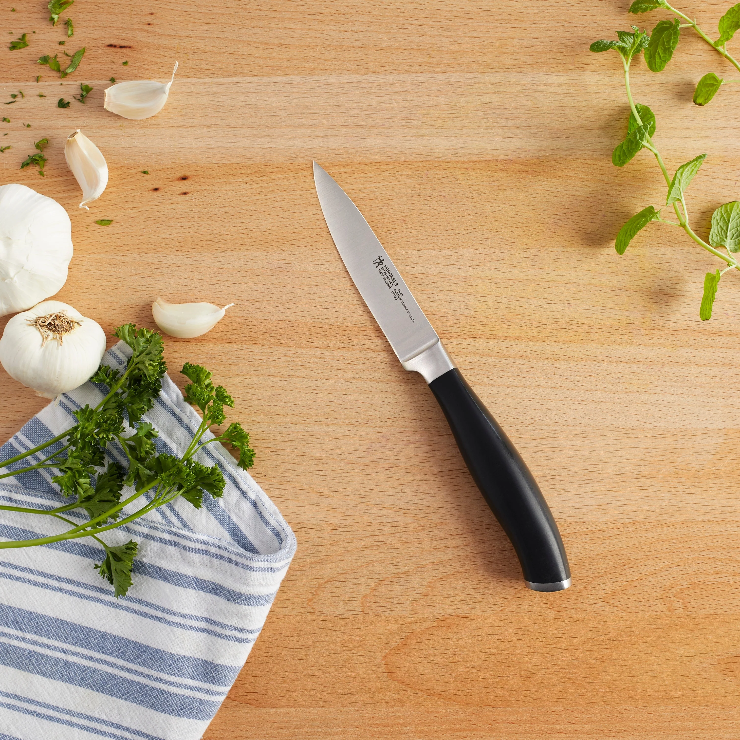 DFB4B65A-2B2F-E9B8-010E-B00014FB6583